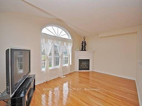Photo 5 of 48 Tideland Drive, Brampton, Fletcher's Meadow — HOMEH