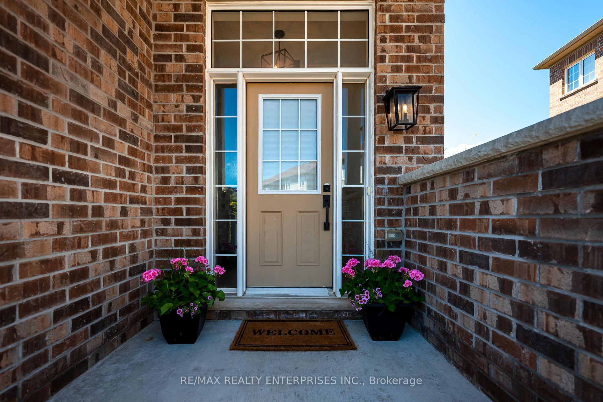 Photo 4 of Unit #25, 172 Parkinson Crescent, Orangeville — HOMEH