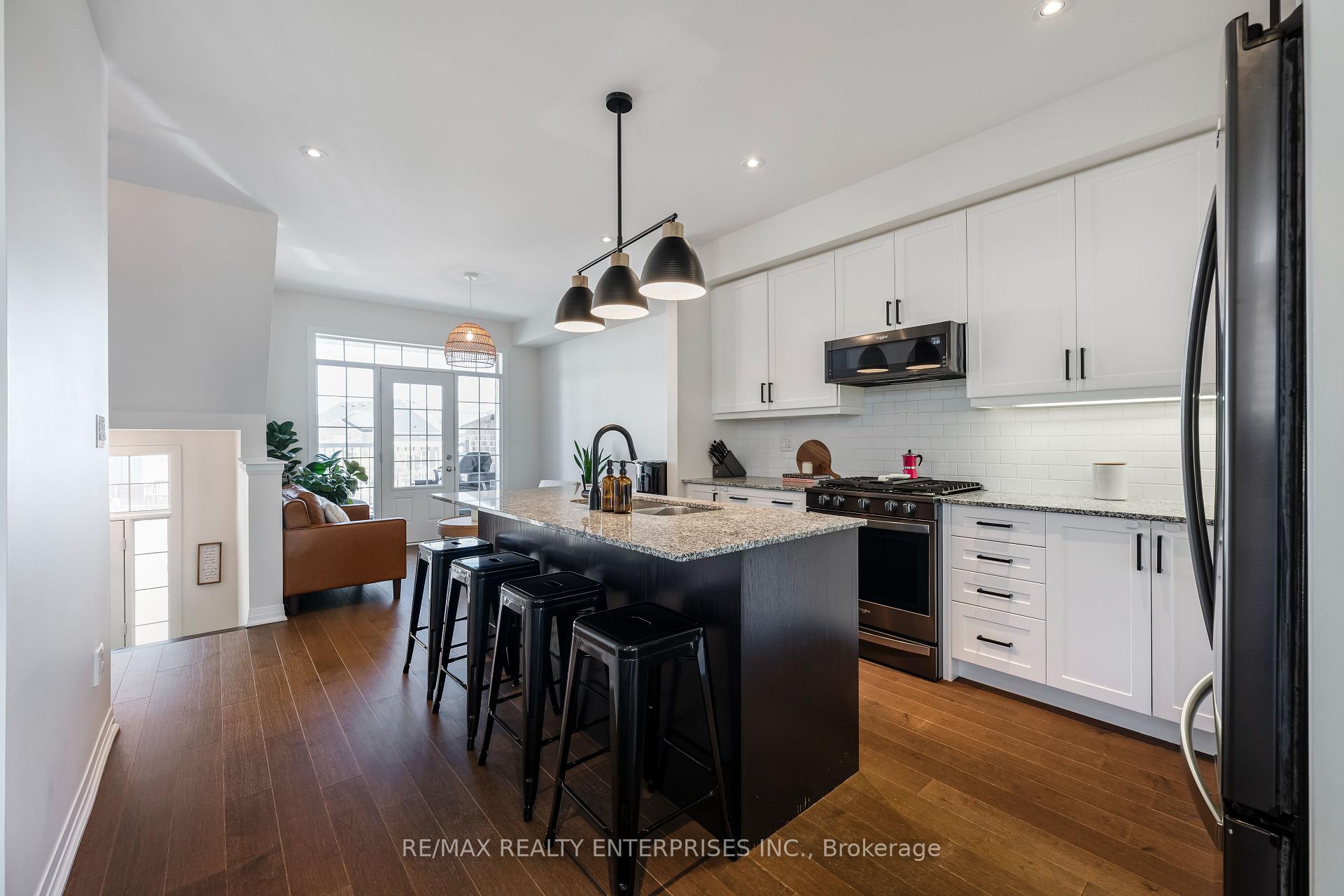 Photo 7 of Unit #25, 172 Parkinson Crescent, Orangeville — HOMEH