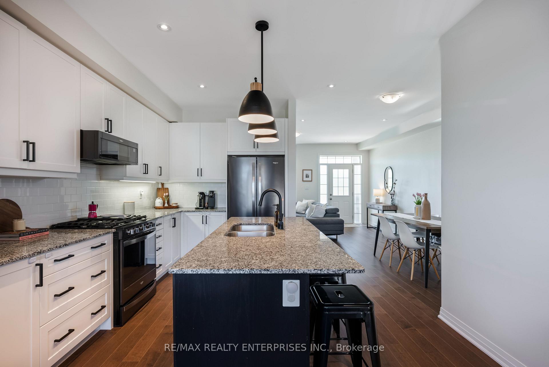 Photo 8 of Unit #25, 172 Parkinson Crescent, Orangeville — HOMEH