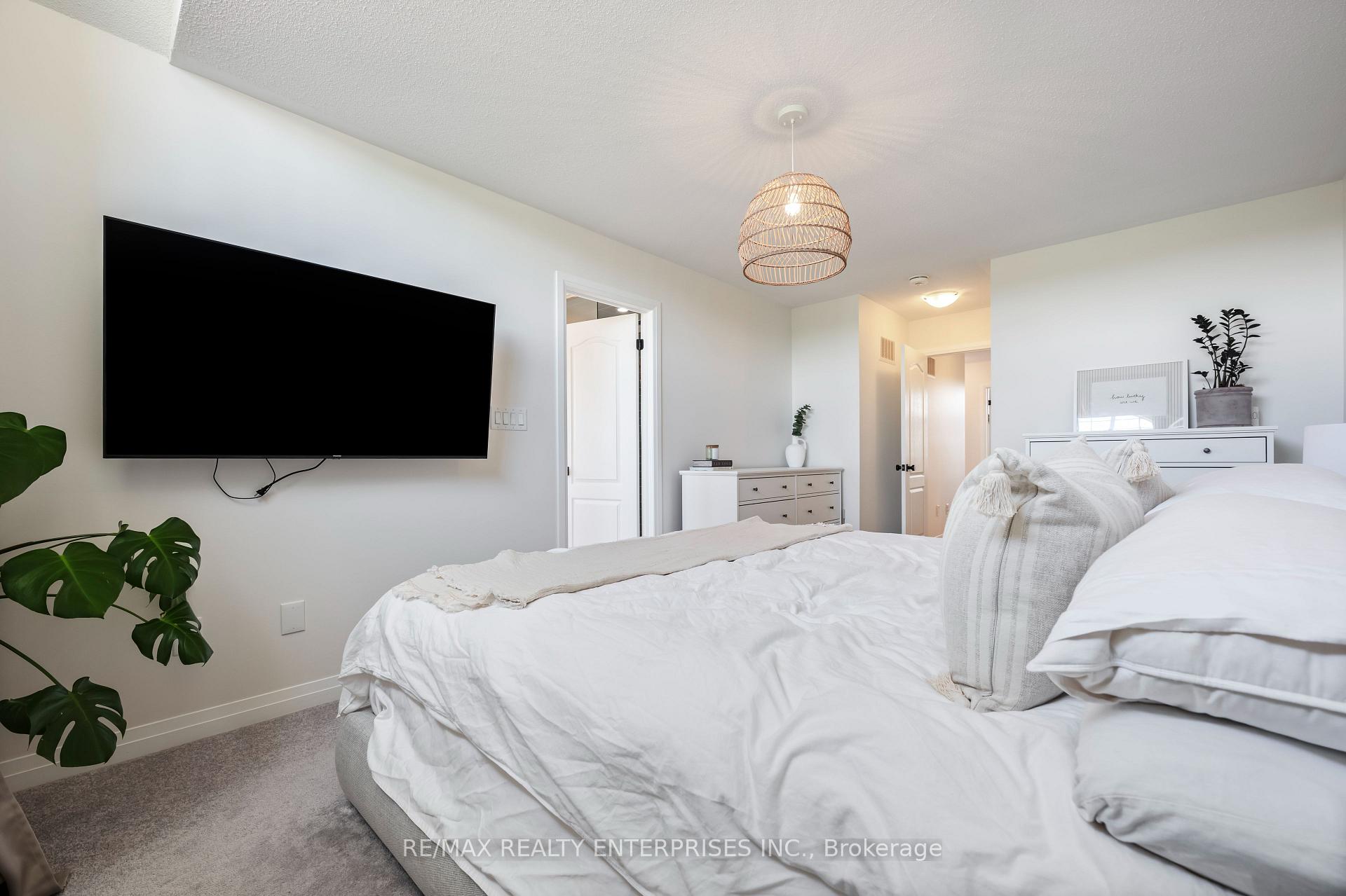 Photo 27 of Unit #25, 172 Parkinson Crescent, Orangeville — HOMEH