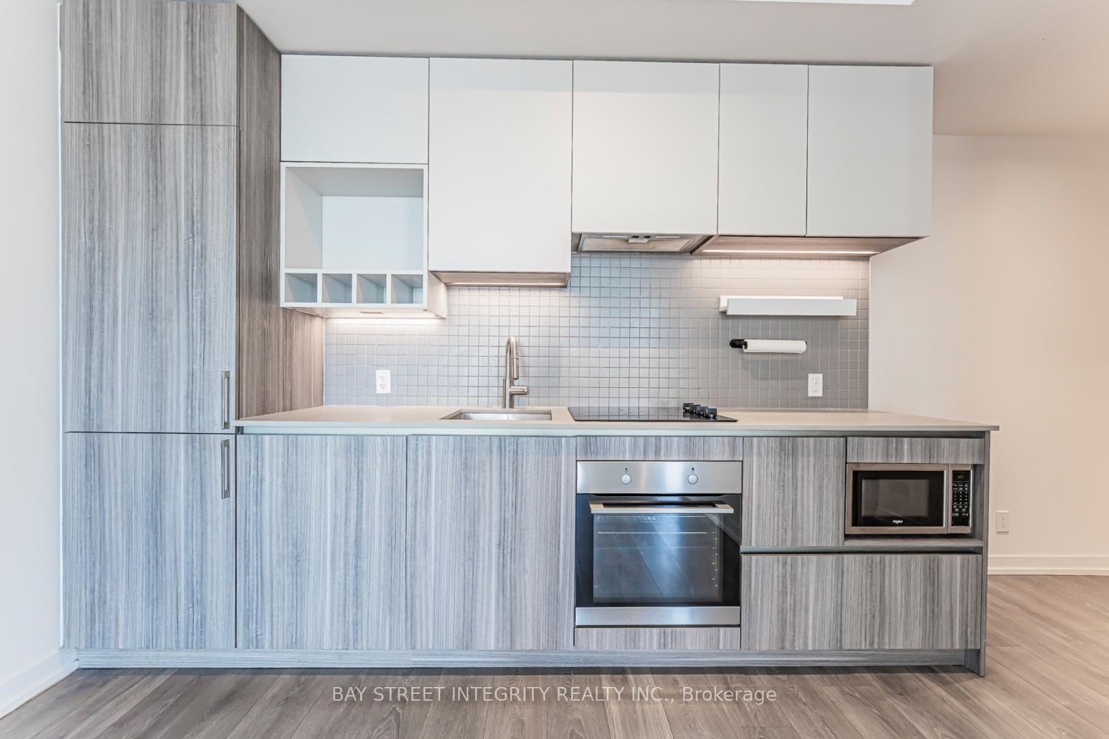 Photo 10 of Unit 4712, 5 Buttermill Avenue, Vaughan, Vaughan Corporate Centre — HOMEH