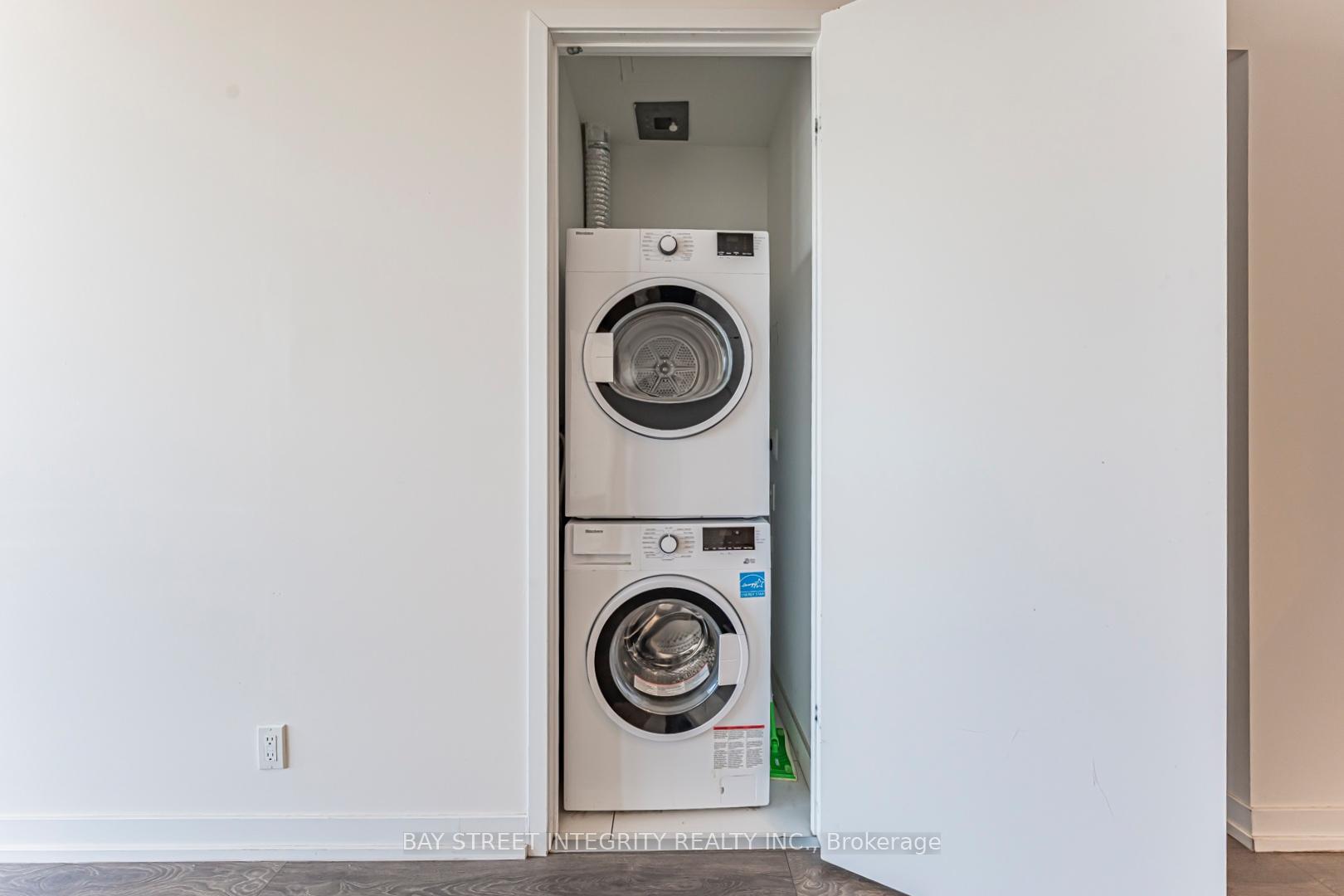 Photo 14 of Unit 4712, 5 Buttermill Avenue, Vaughan, Vaughan Corporate Centre — HOMEH