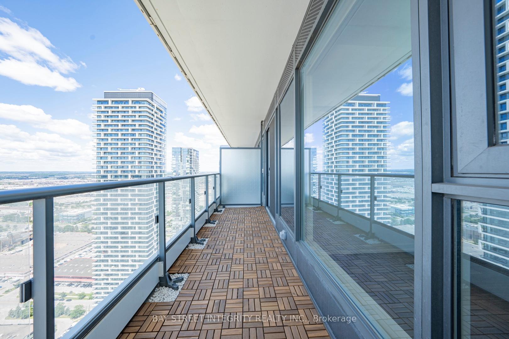 Photo 16 of Unit 4712, 5 Buttermill Avenue, Vaughan, Vaughan Corporate Centre — HOMEH