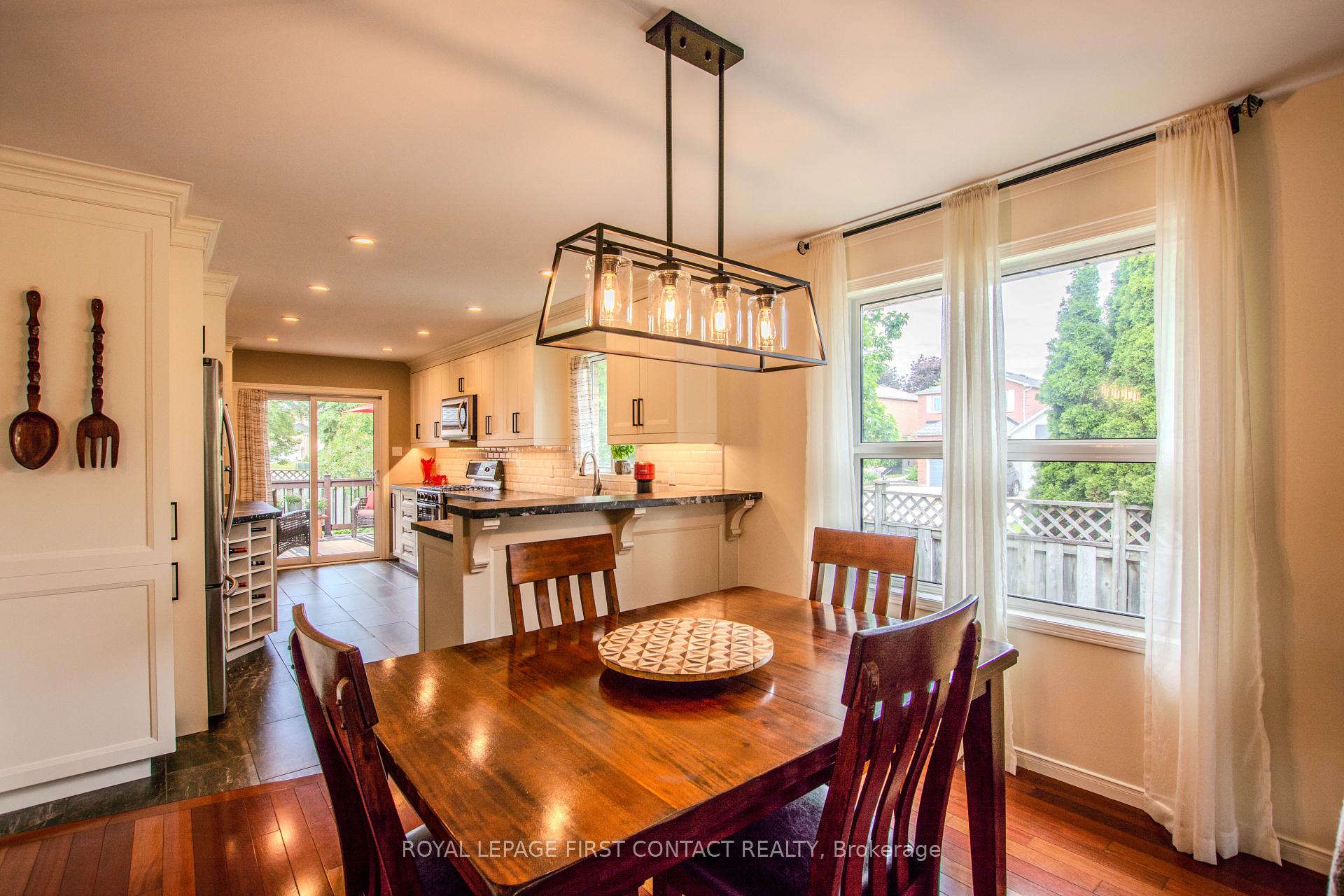 Photo 7 of 20 McVeigh Drive, Barrie, Northwest — HOMEH