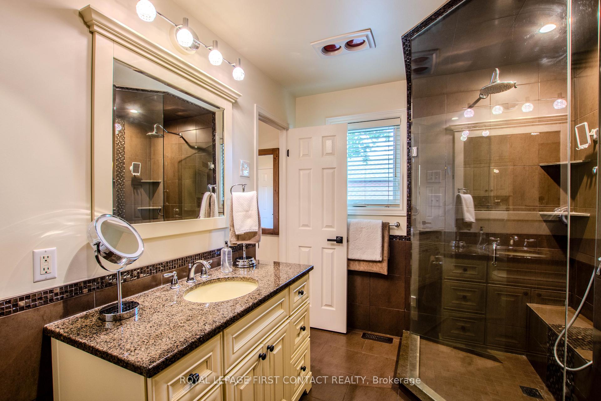 Photo 20 of 20 McVeigh Drive, Barrie, Northwest — HOMEH