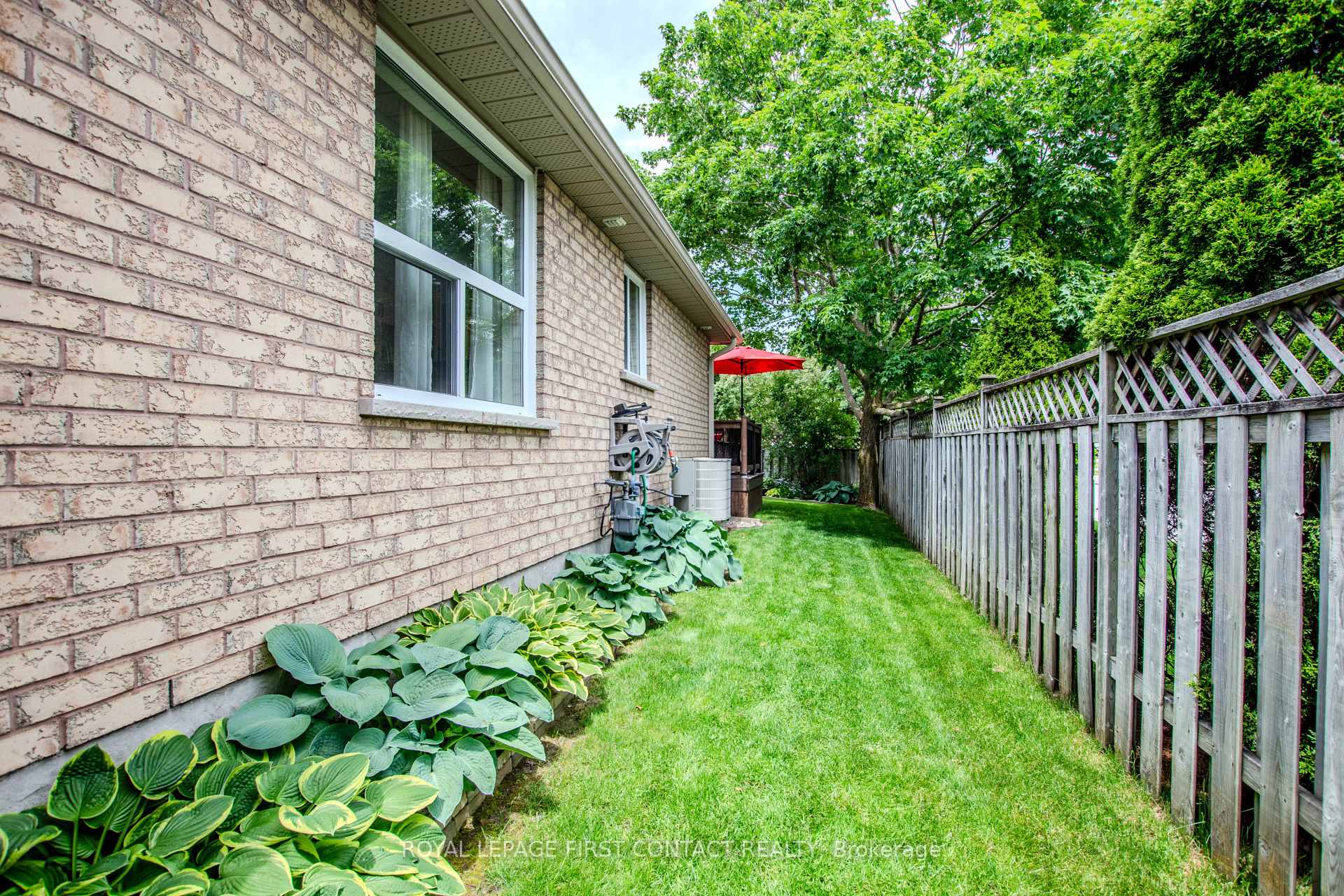Photo 24 of 20 McVeigh Drive, Barrie, Northwest — HOMEH