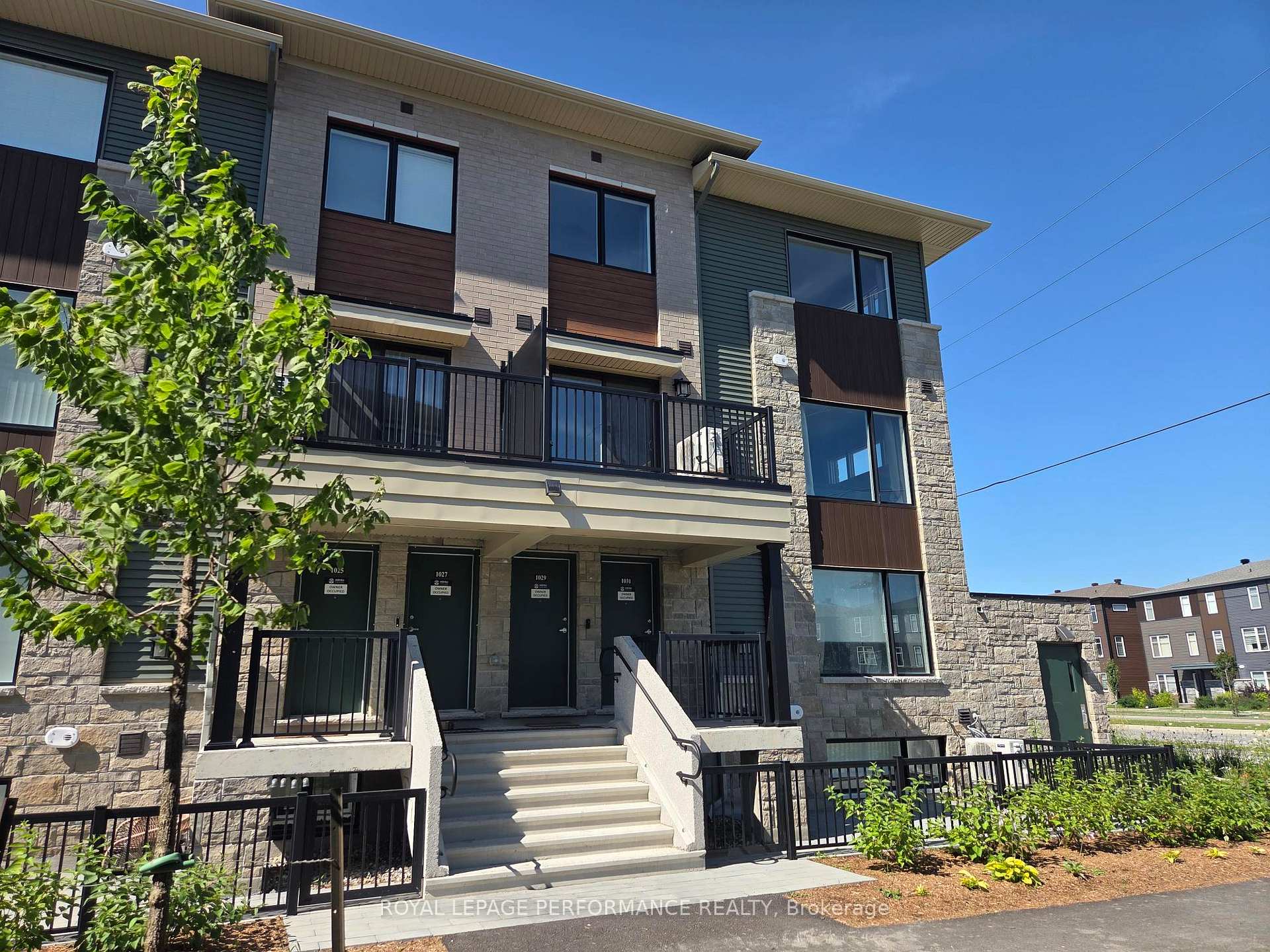 Photo 1 of 1029 Creekway Private, Ottawa, Kanata - Kanata Lakes/Heritage Hills — HOMEH