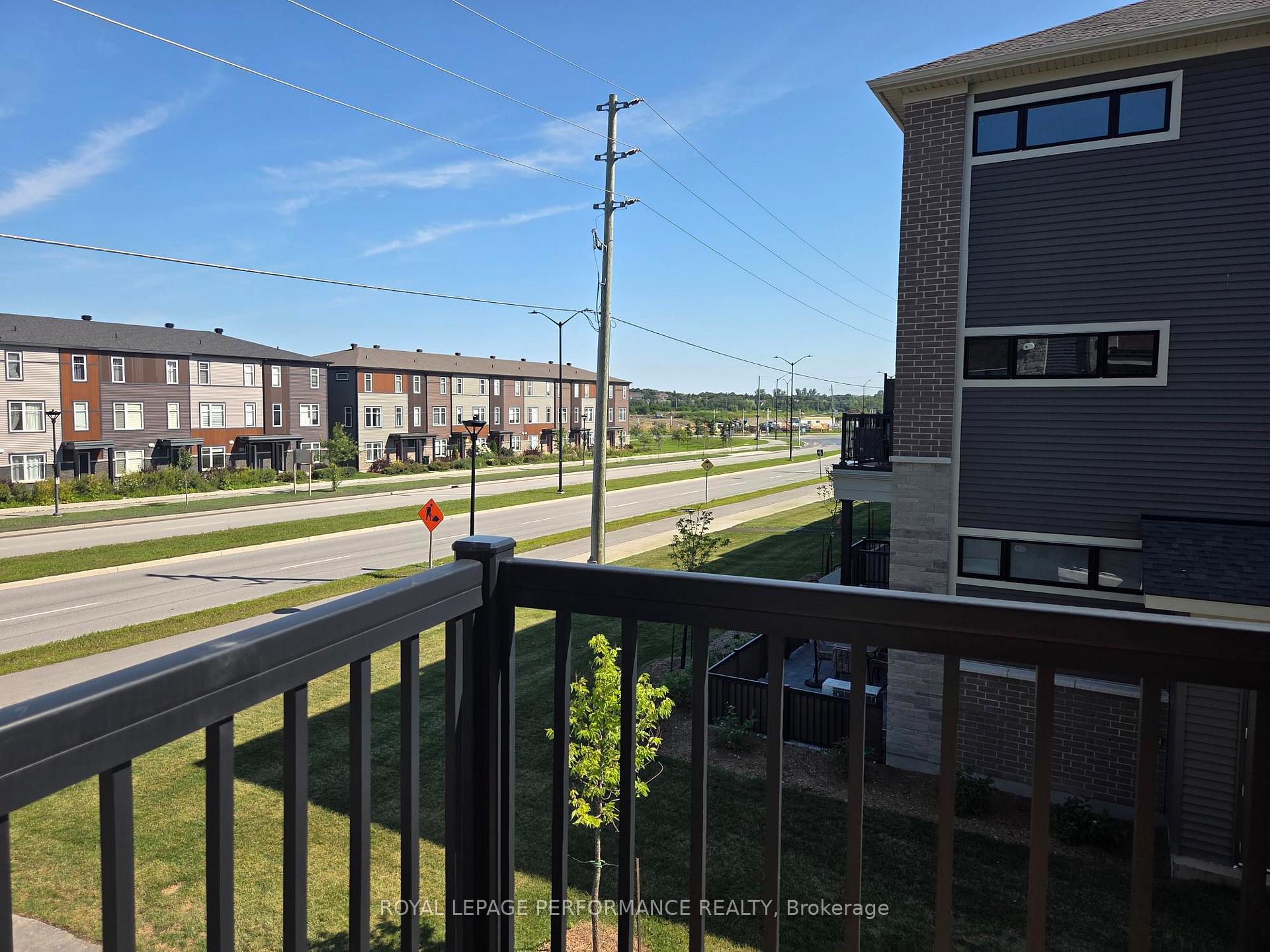 Photo 13 of 1029 Creekway Private, Ottawa, Kanata - Kanata Lakes/Heritage Hills — HOMEH