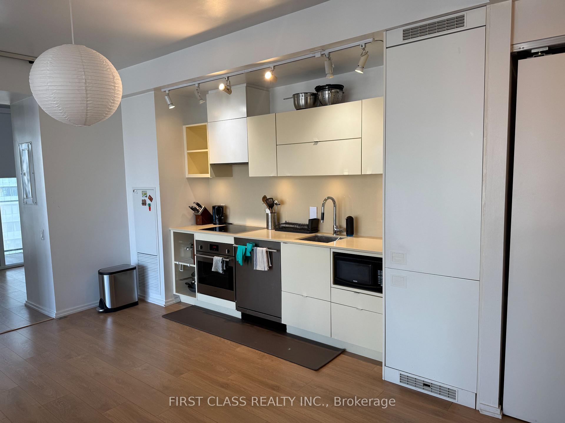 Photo 2 of Unit 1609, 125 Peter Street, Toronto, Waterfront Communities — HOMEH