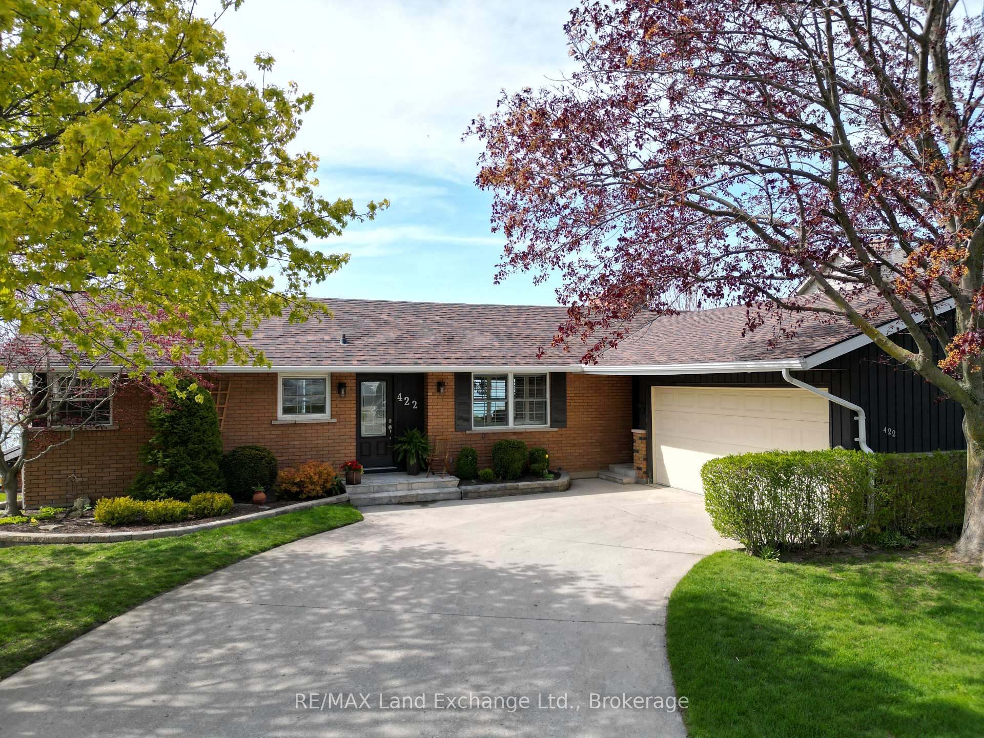 Photo 1 of 422 Penetangore Row, Kincardine — HOMEH