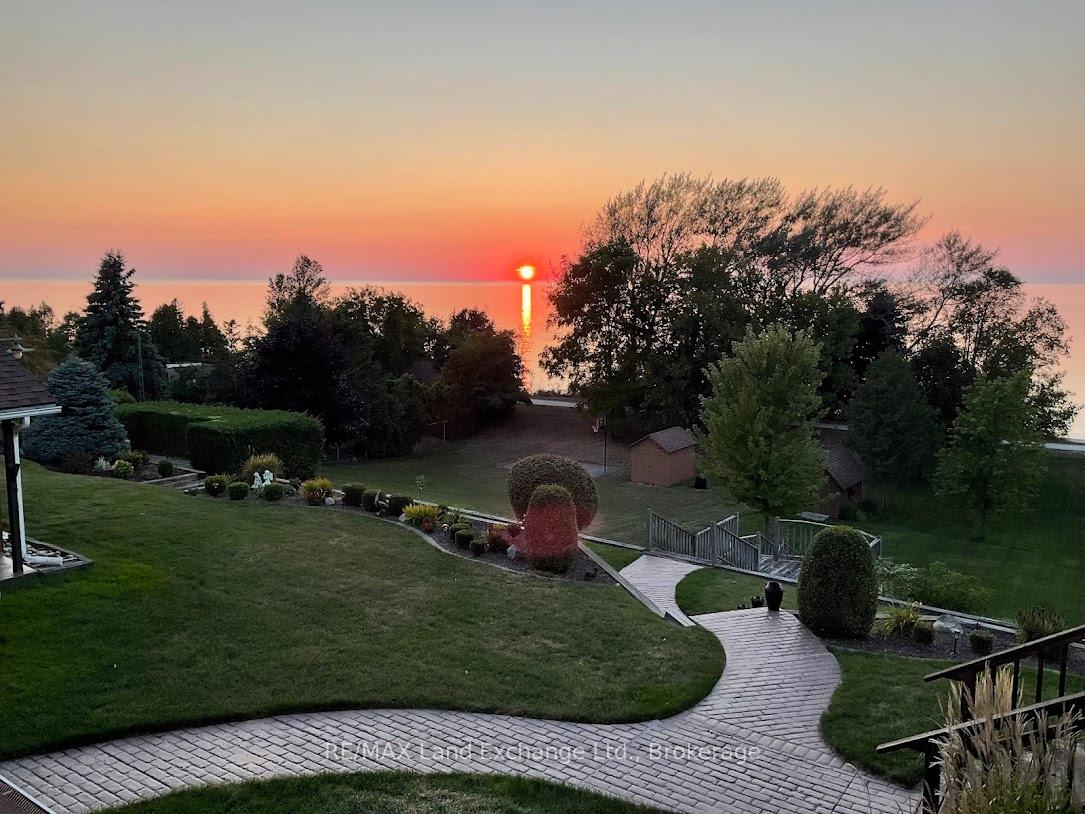 Photo 3 of 422 Penetangore Row, Kincardine — HOMEH