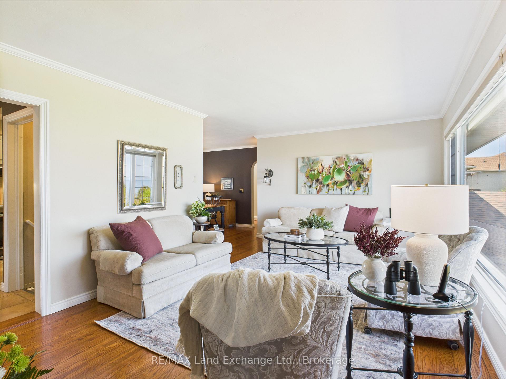 Photo 14 of 422 Penetangore Row, Kincardine — HOMEH