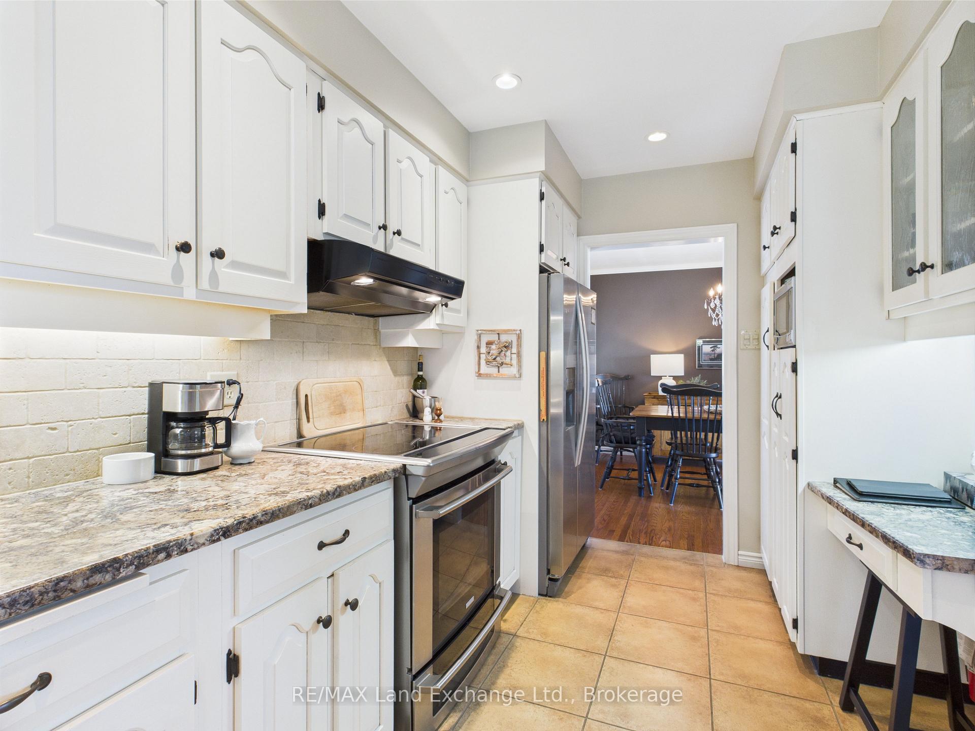 Photo 19 of 422 Penetangore Row, Kincardine — HOMEH