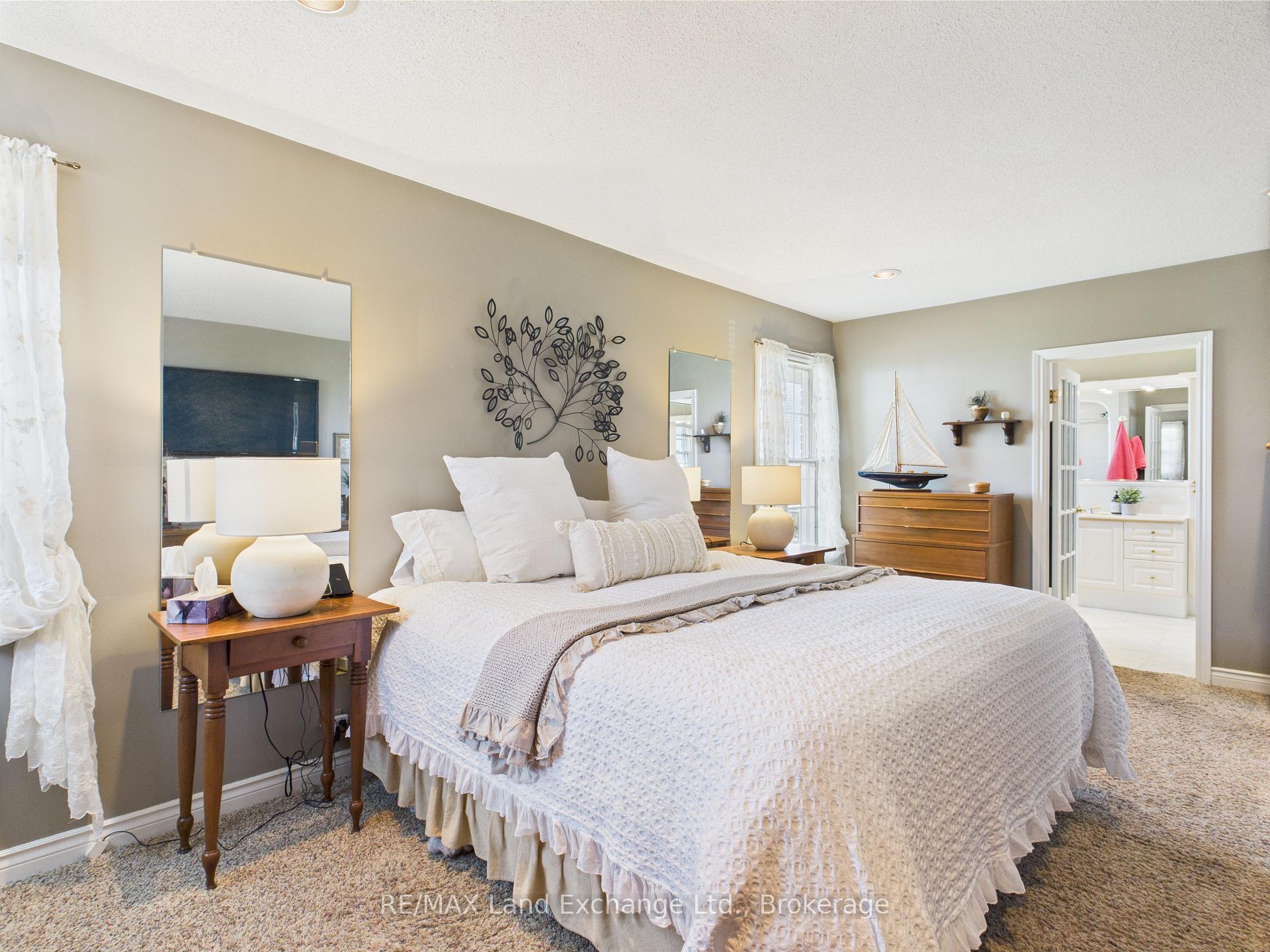 Photo 25 of 422 Penetangore Row, Kincardine — HOMEH