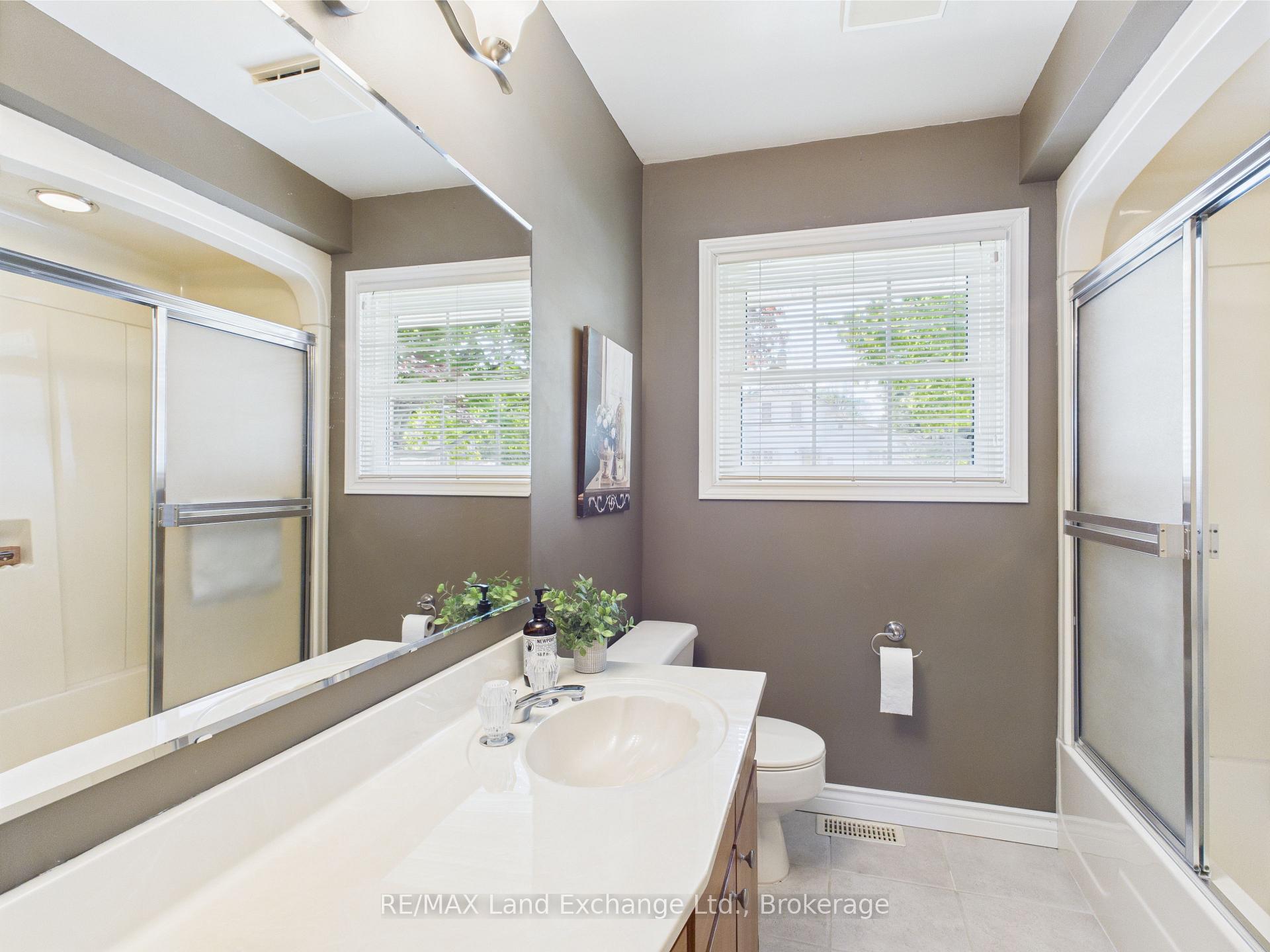 Photo 40 of 422 Penetangore Row, Kincardine — HOMEH