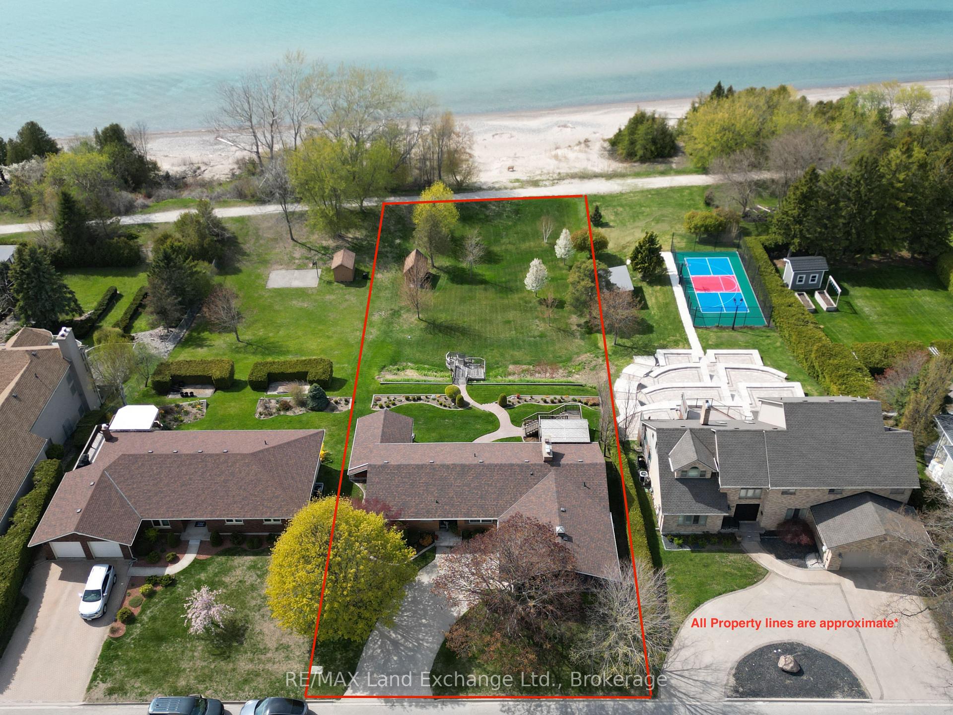 Photo 41 of 422 Penetangore Row, Kincardine — HOMEH