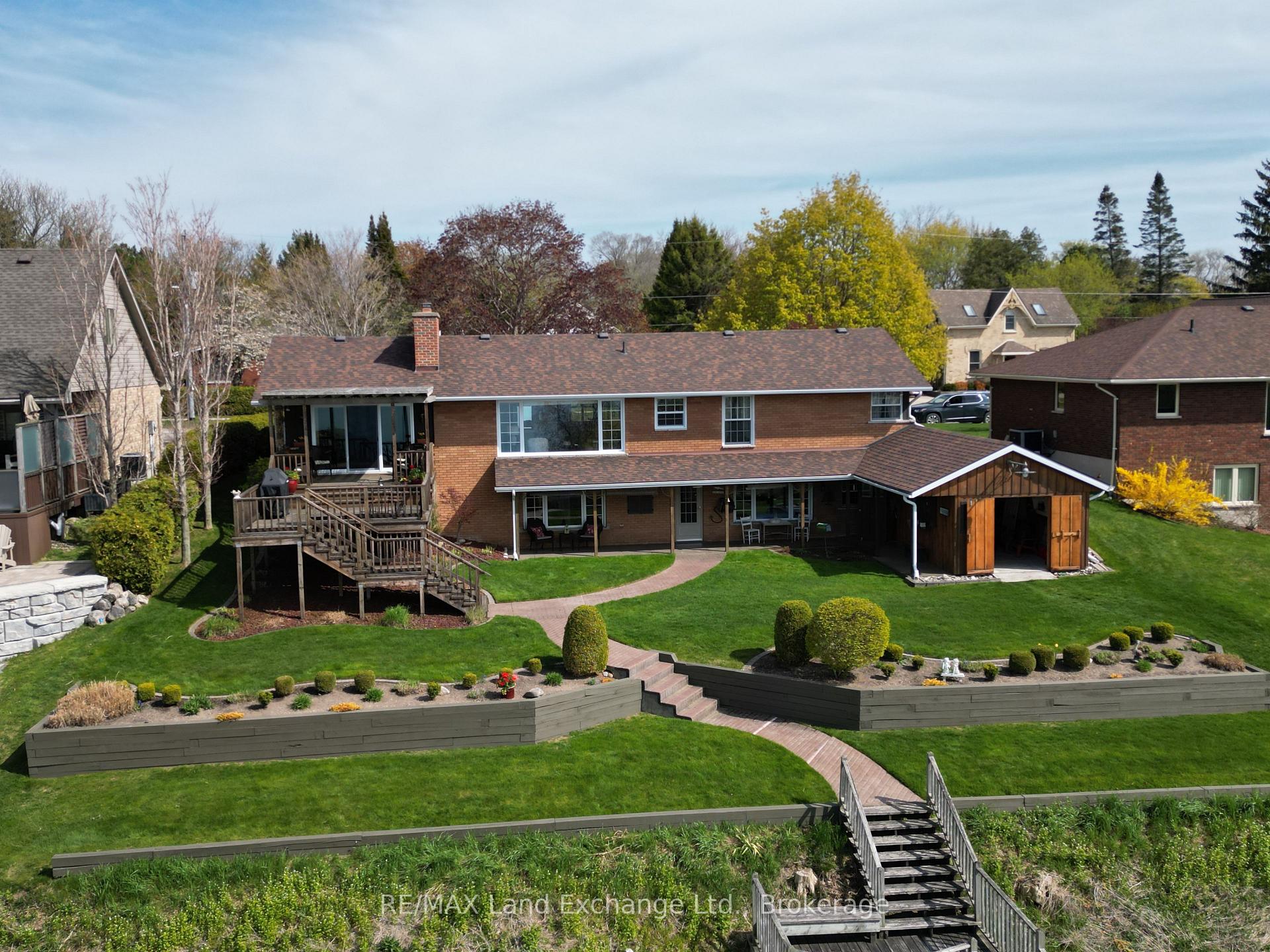 Photo 45 of 422 Penetangore Row, Kincardine — HOMEH