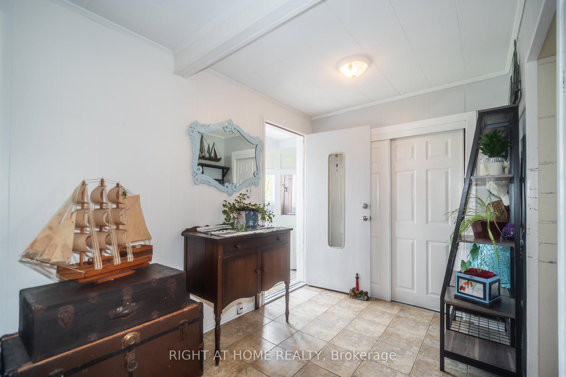 Photo 5 of 1007 Ferrier Avenue, Innisfil, Lefroy — HOMEH