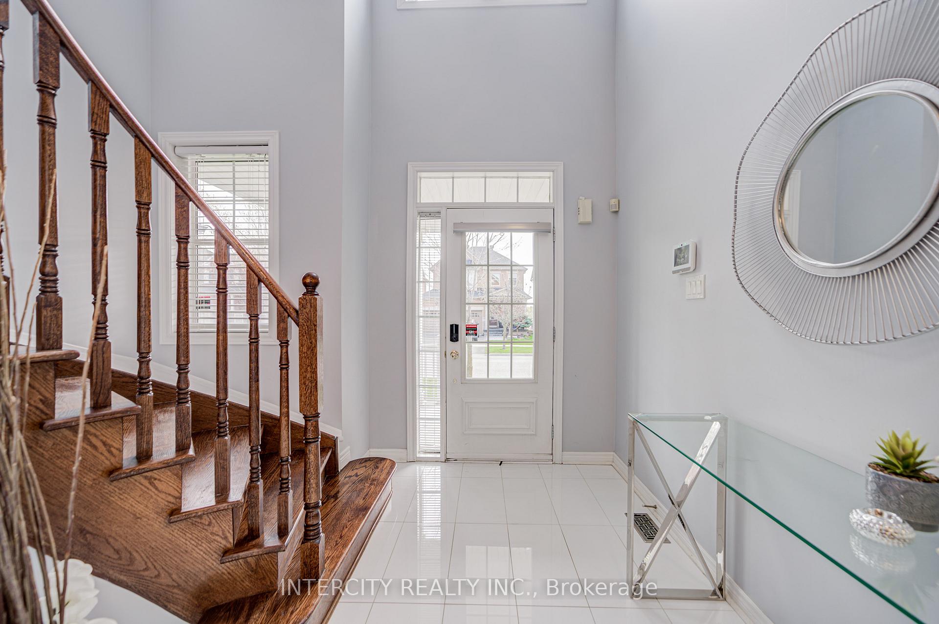 Photo 4 of 86 Princess Diana Drive, Markham, Cathedraltown — HOMEH