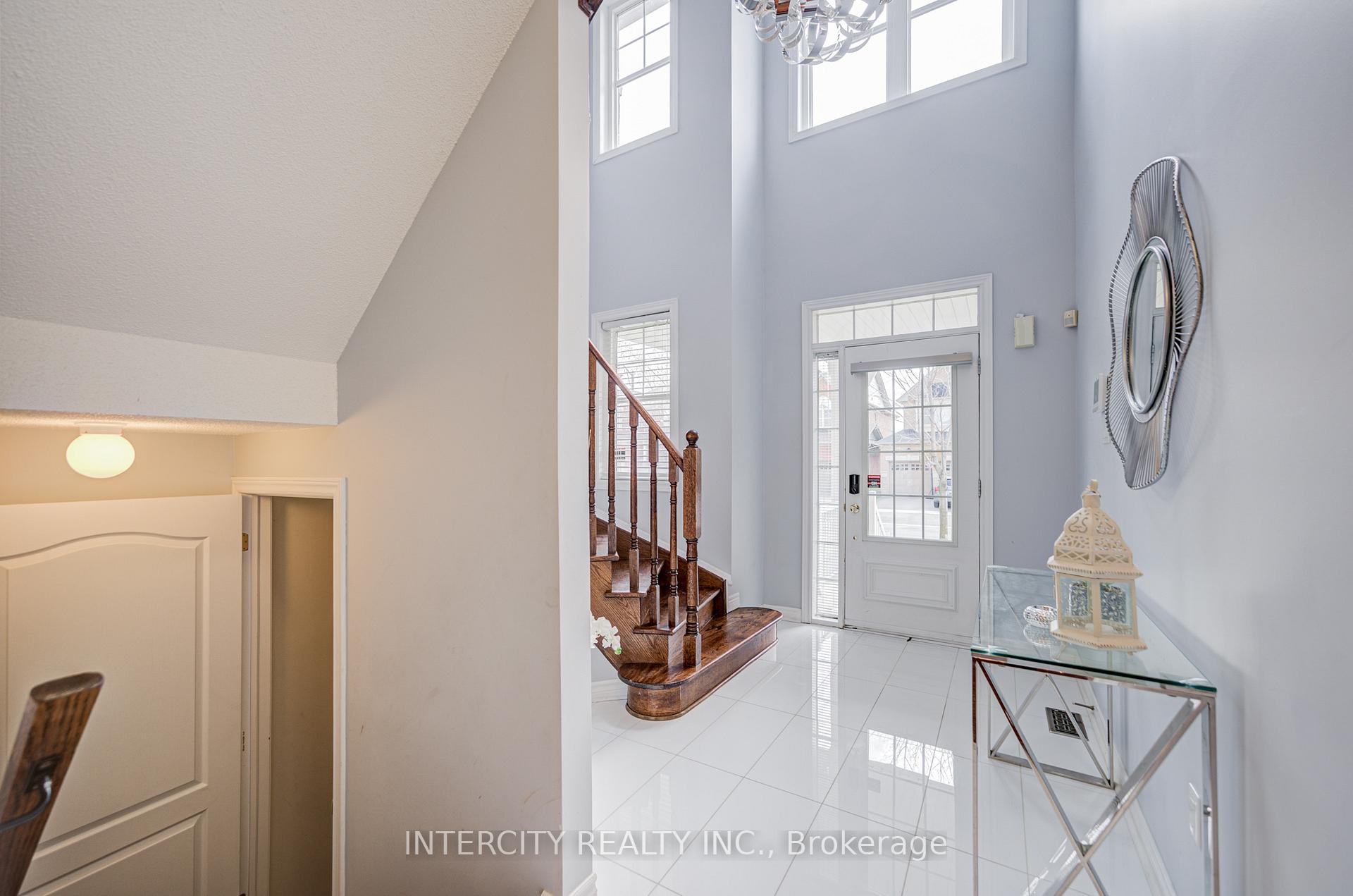 Photo 8 of 86 Princess Diana Drive, Markham, Cathedraltown — HOMEH