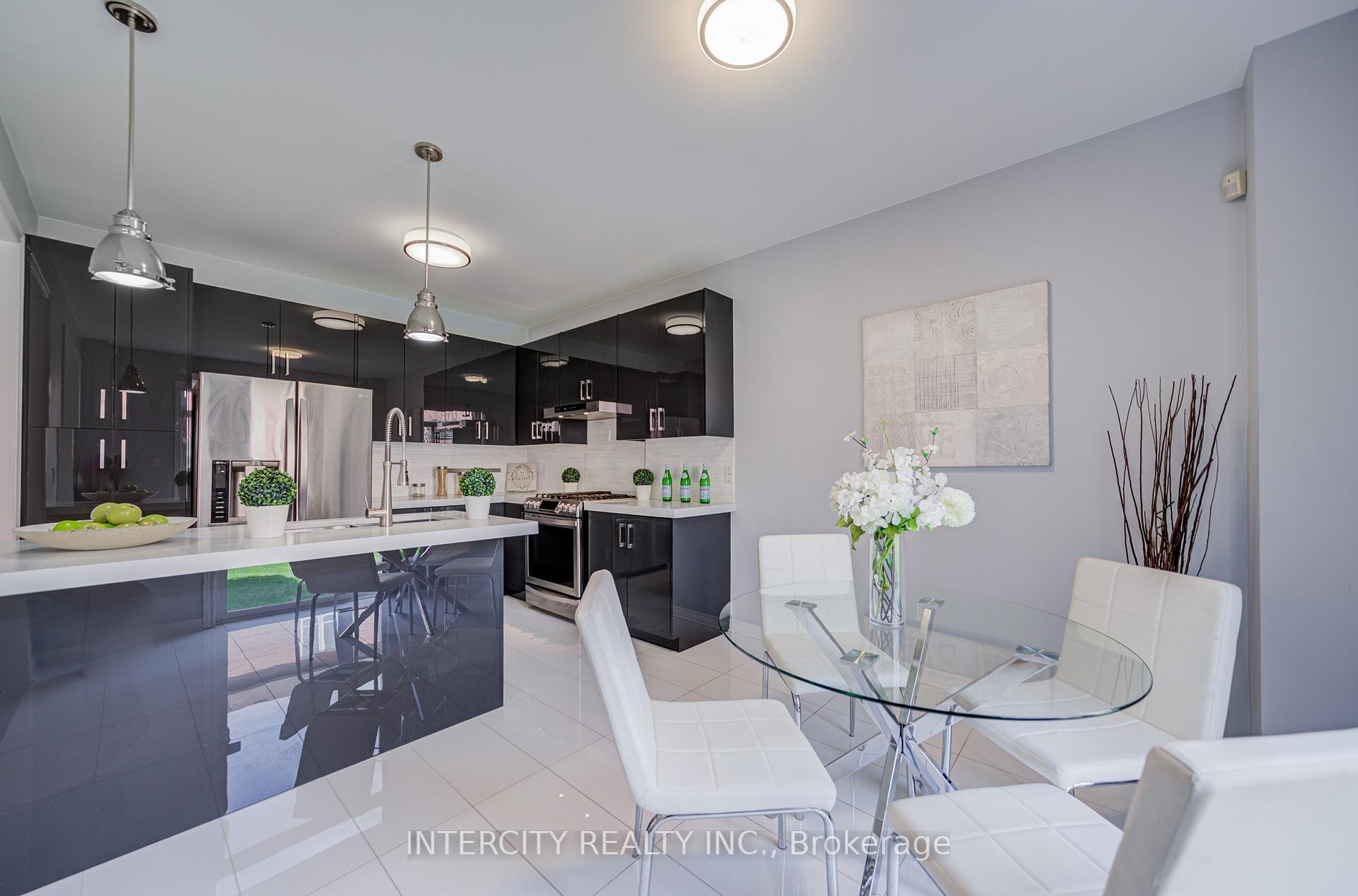 Photo 20 of 86 Princess Diana Drive, Markham, Cathedraltown — HOMEH