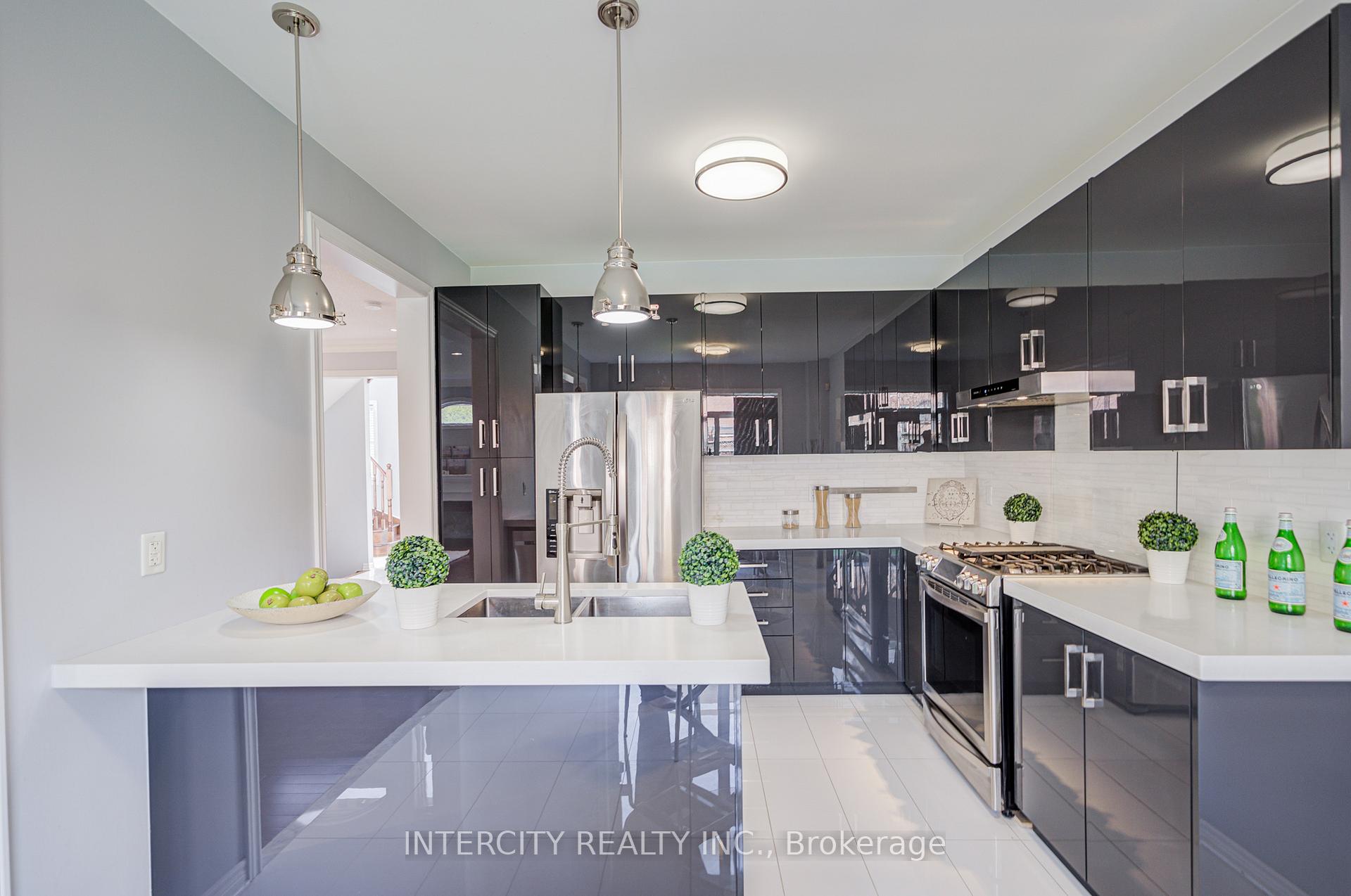 Photo 24 of 86 Princess Diana Drive, Markham, Cathedraltown — HOMEH