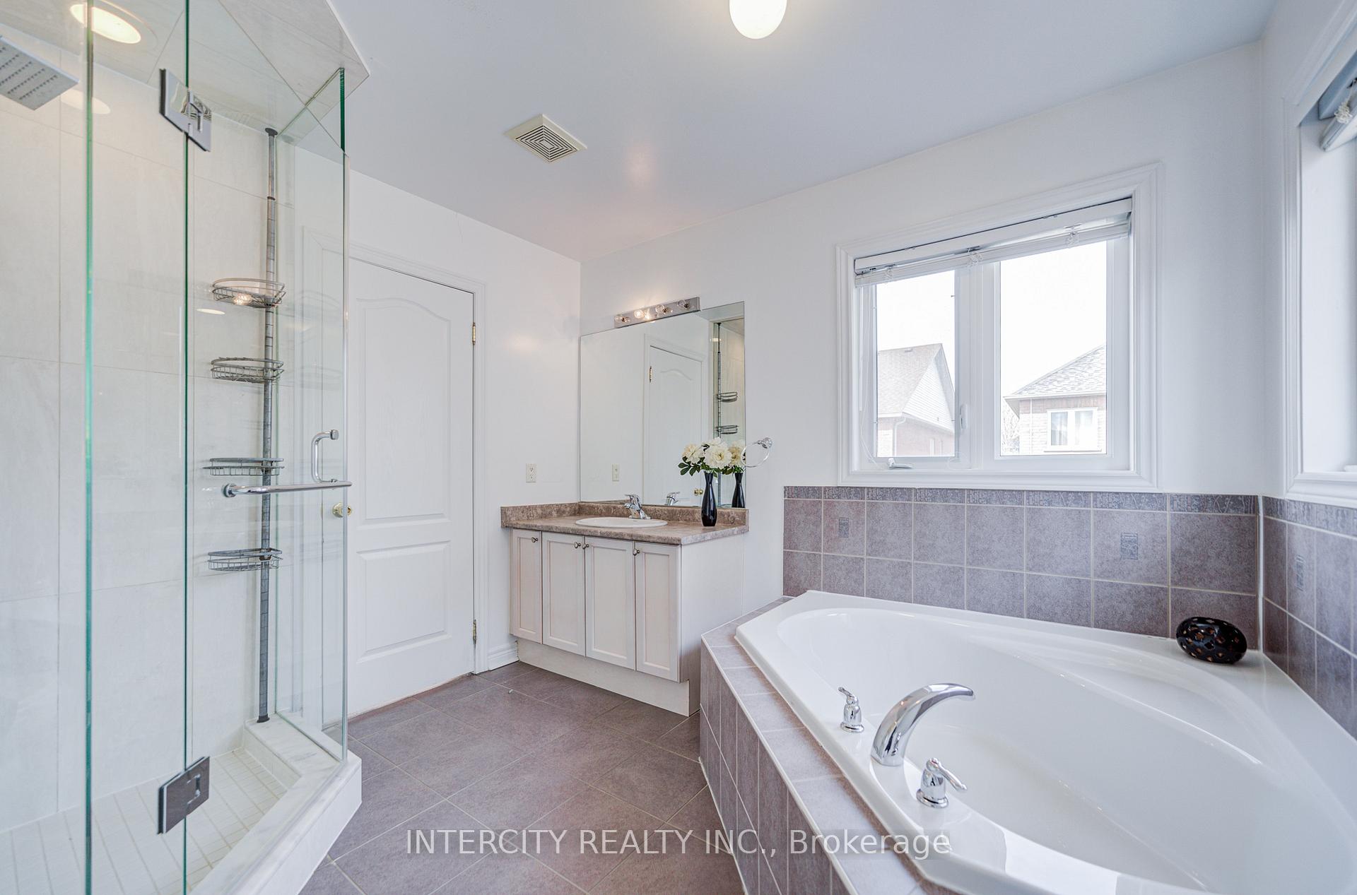 Photo 46 of 86 Princess Diana Drive, Markham, Cathedraltown — HOMEH