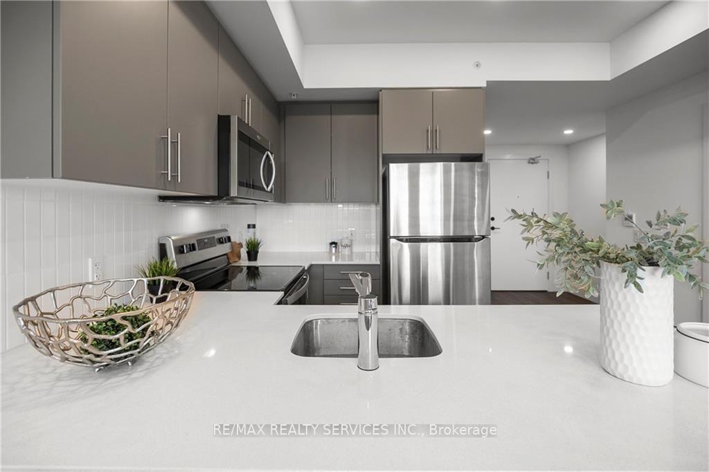 Photo 17 of Unit 313, 26 Lowes Road, Guelph, Clairfields/Hanlon Business Park — HOMEH