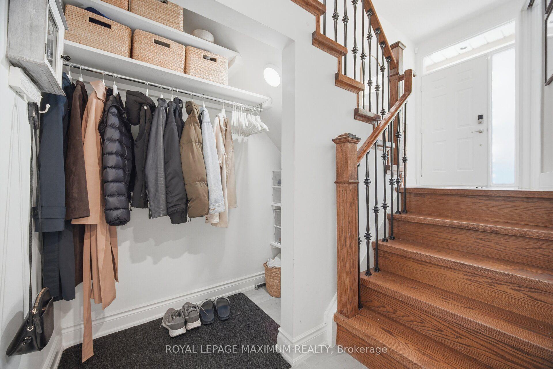 Photo 11 of 126 Resurrection Road, Etobicoke, Islington-City Centre West — HOMEH