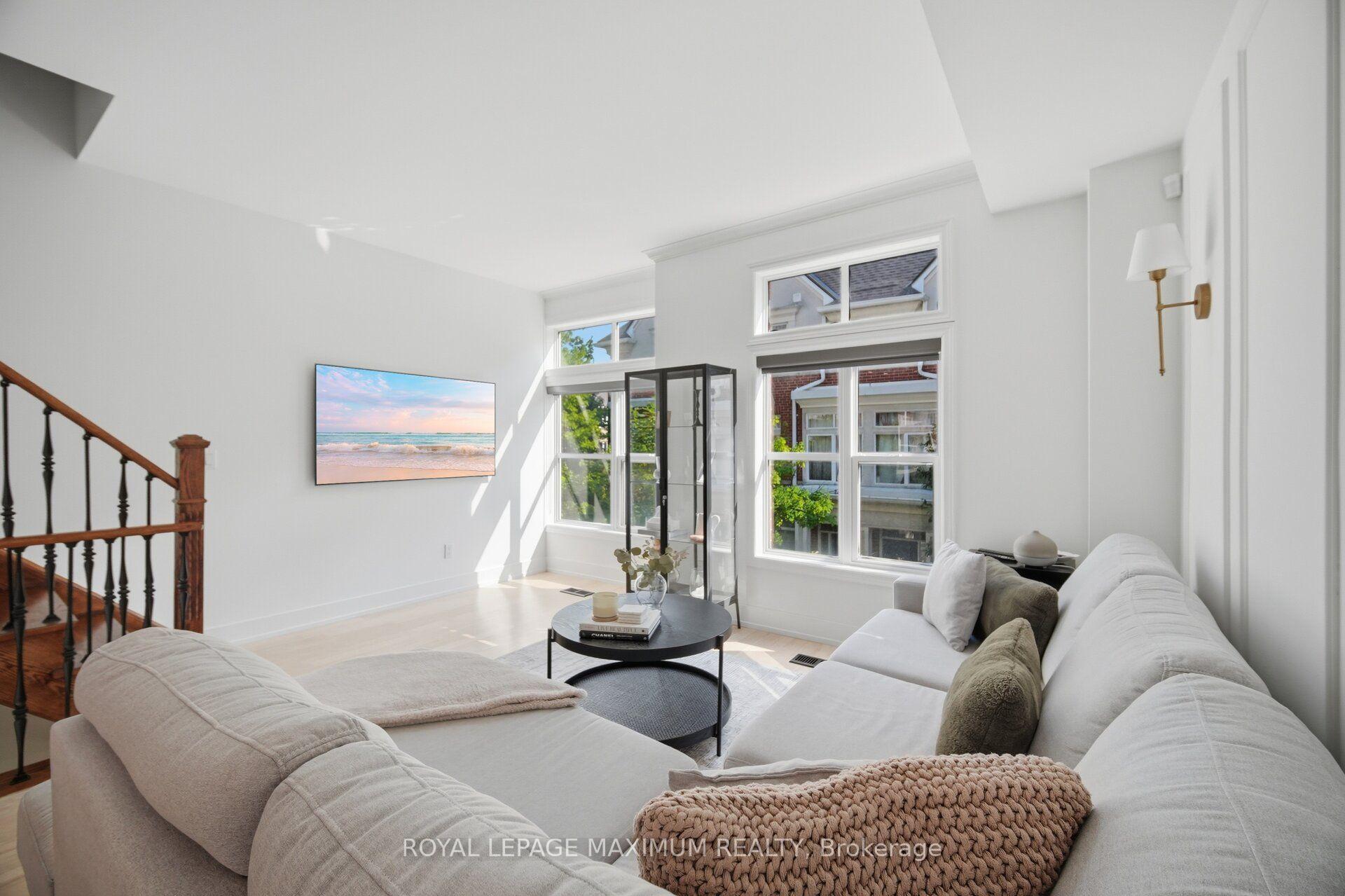 Photo 23 of 126 Resurrection Road, Etobicoke, Islington-City Centre West — HOMEH