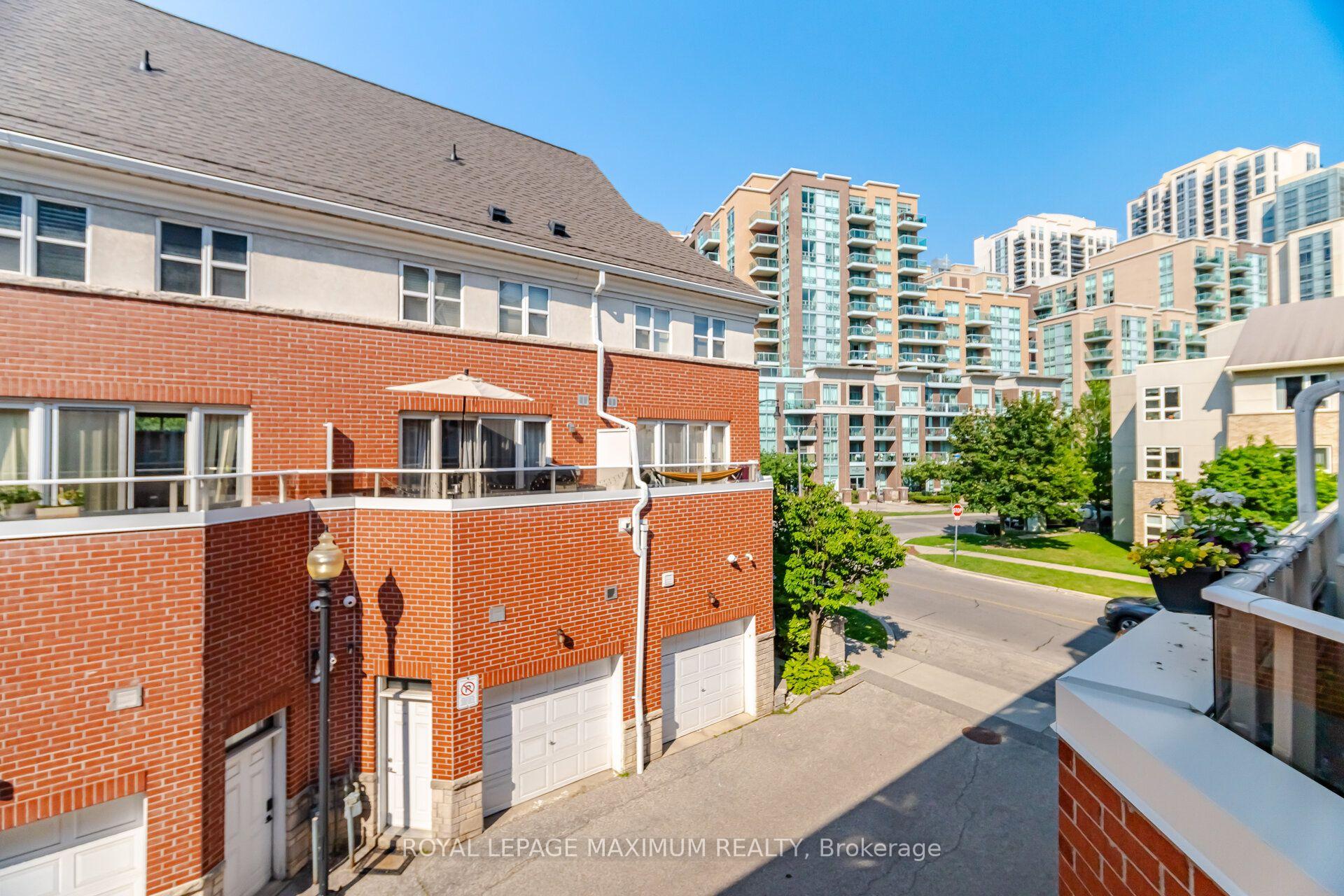 Photo 26 of 126 Resurrection Road, Etobicoke, Islington-City Centre West — HOMEH