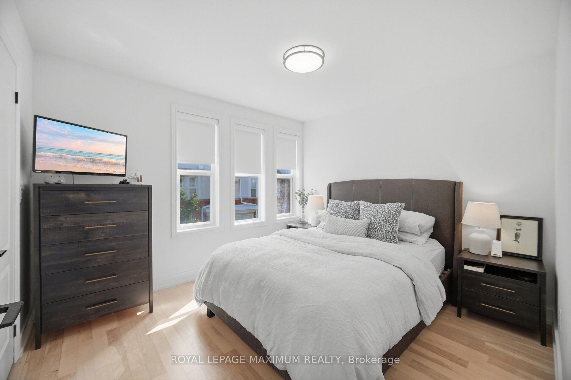 Photo 29 of 126 Resurrection Road, Etobicoke, Islington-City Centre West — HOMEH