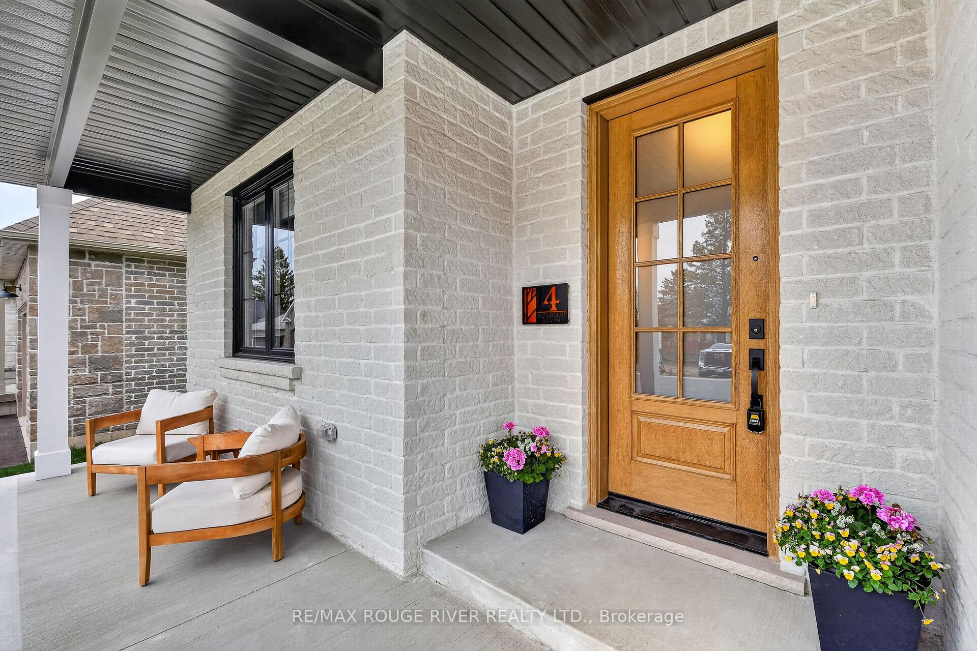 Photo 3 of 4 - 1000 D'Arcy Street, Cobourg — HOMEH