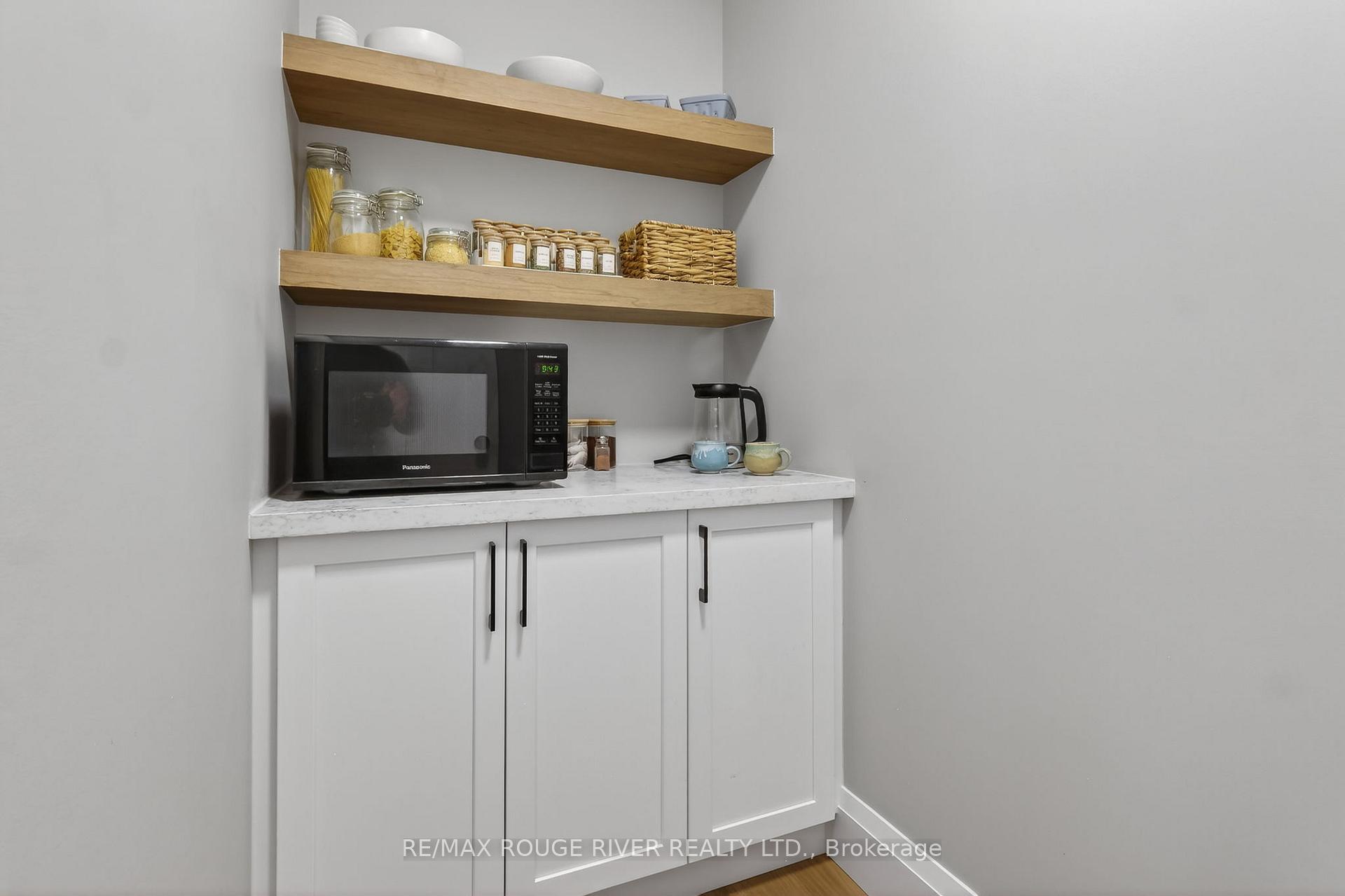 Photo 15 of 4 - 1000 D'Arcy Street, Cobourg — HOMEH
