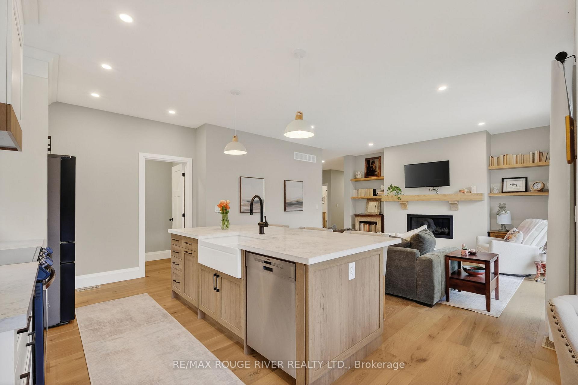 Photo 16 of 4 - 1000 D'Arcy Street, Cobourg — HOMEH