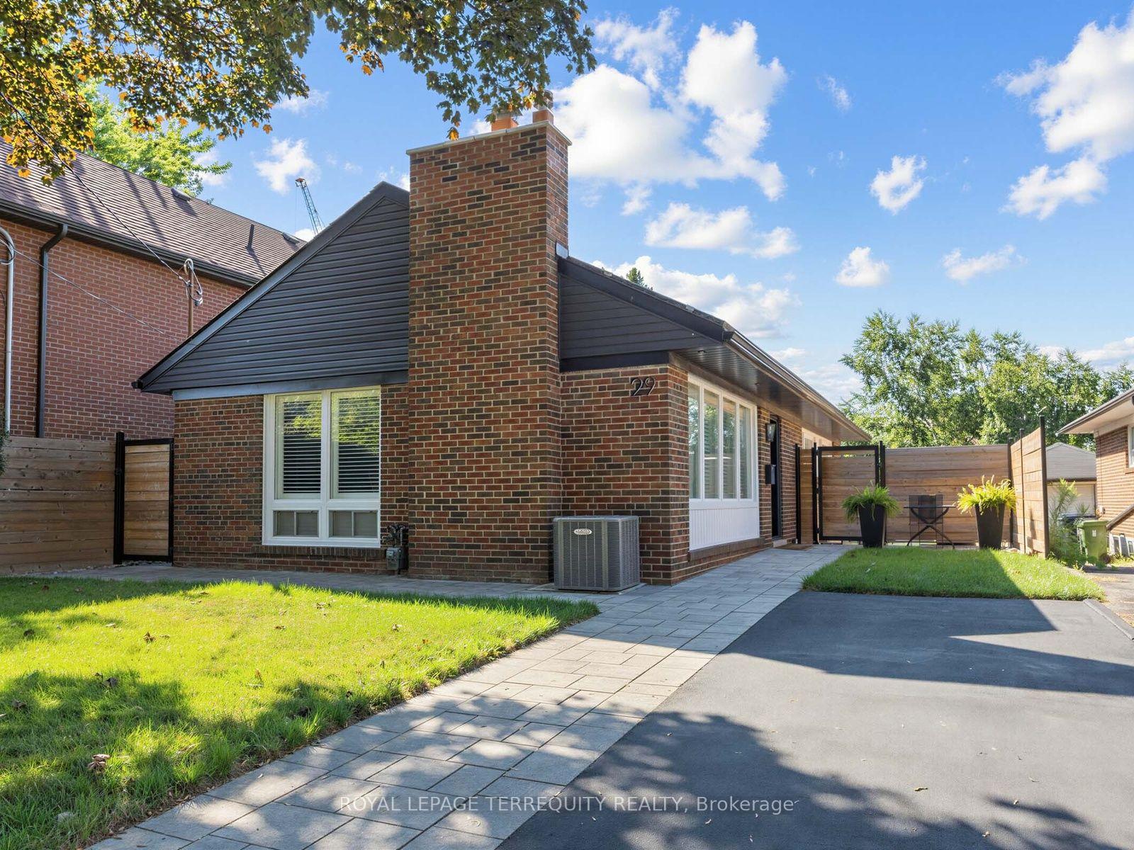 Photo 3 of 29 Sedgewick Crescent, Scarborough, Ionview — HOMEH