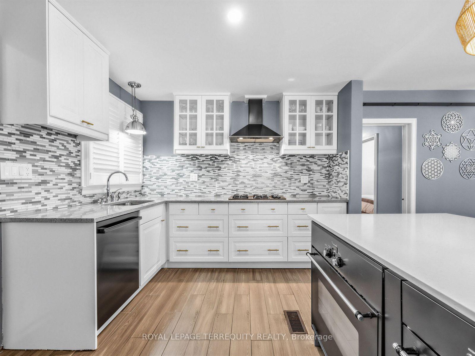 Photo 16 of 29 Sedgewick Crescent, Scarborough, Ionview — HOMEH