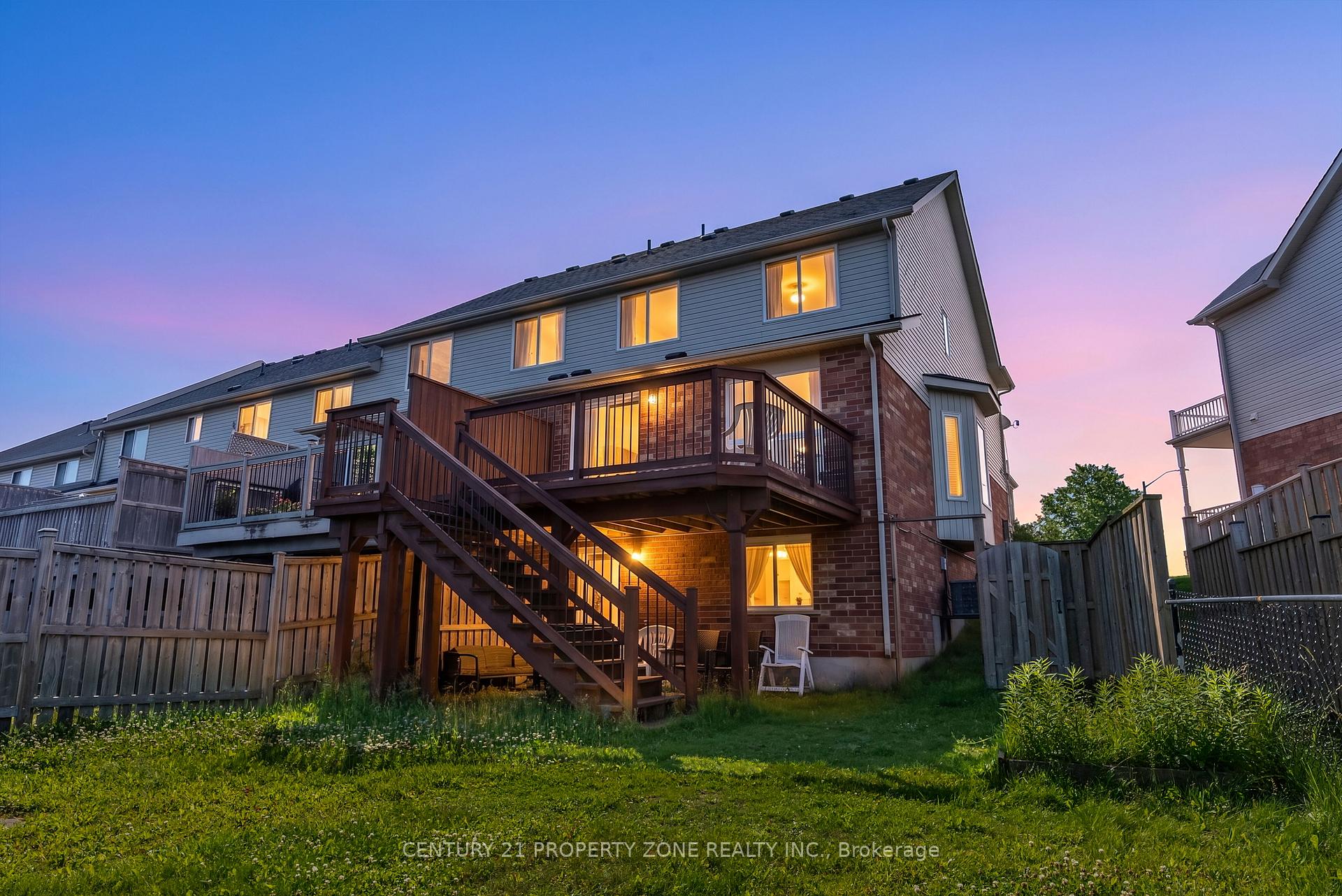 Photo 4 of 75 Benjamin Crescent, Orangeville — HOMEH