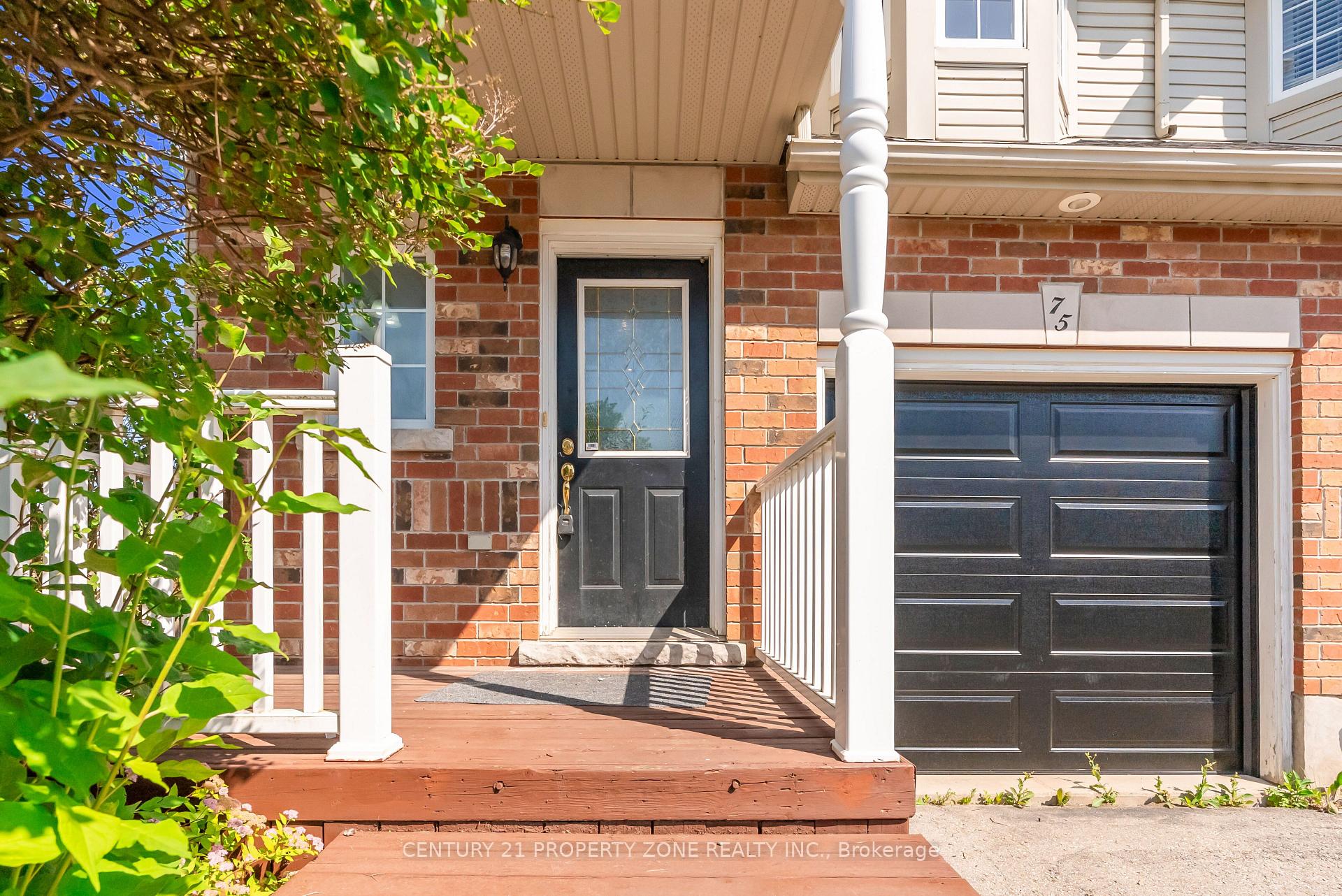 Photo 5 of 75 Benjamin Crescent, Orangeville — HOMEH