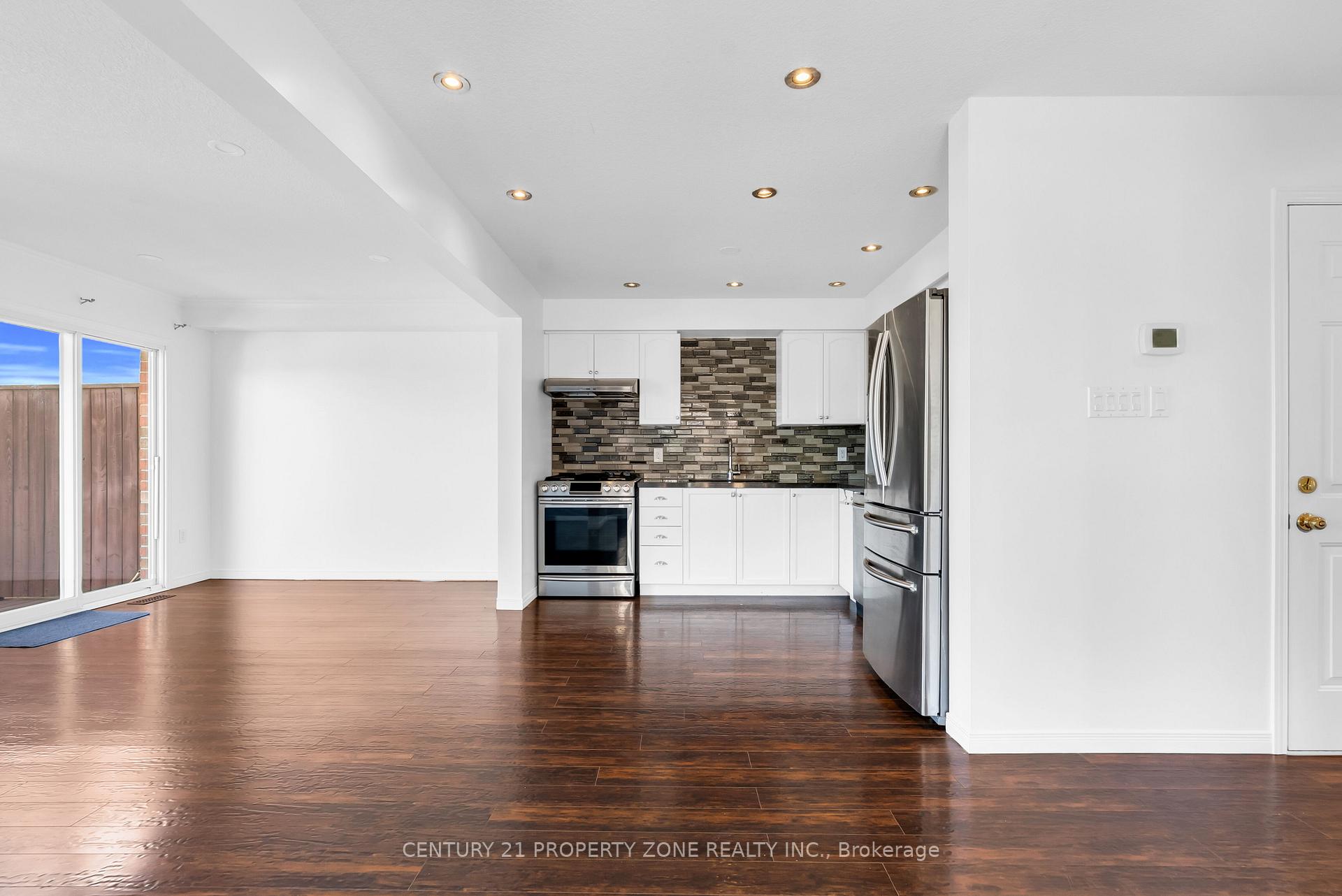Photo 13 of 75 Benjamin Crescent, Orangeville — HOMEH