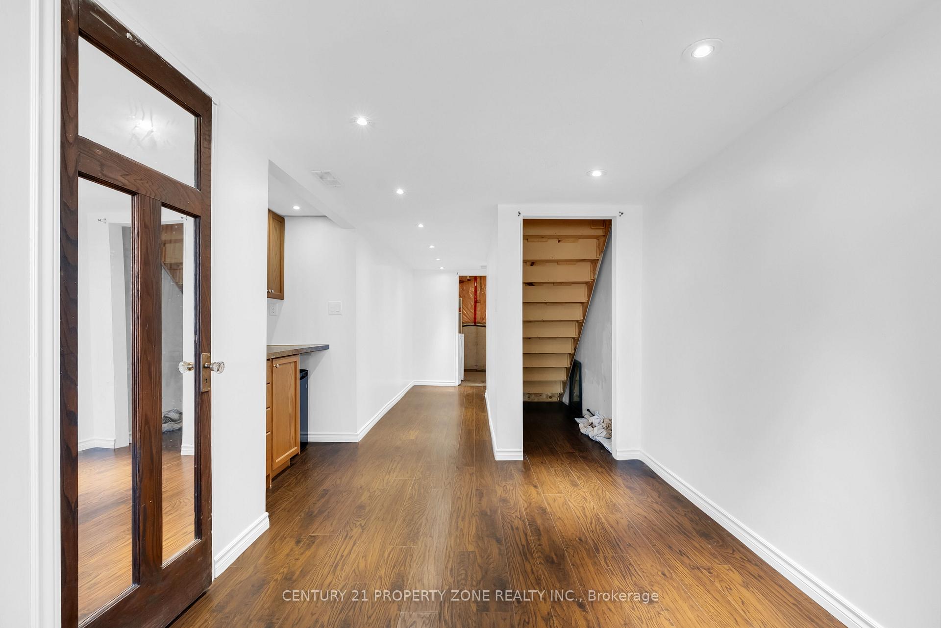 Photo 33 of 75 Benjamin Crescent, Orangeville — HOMEH