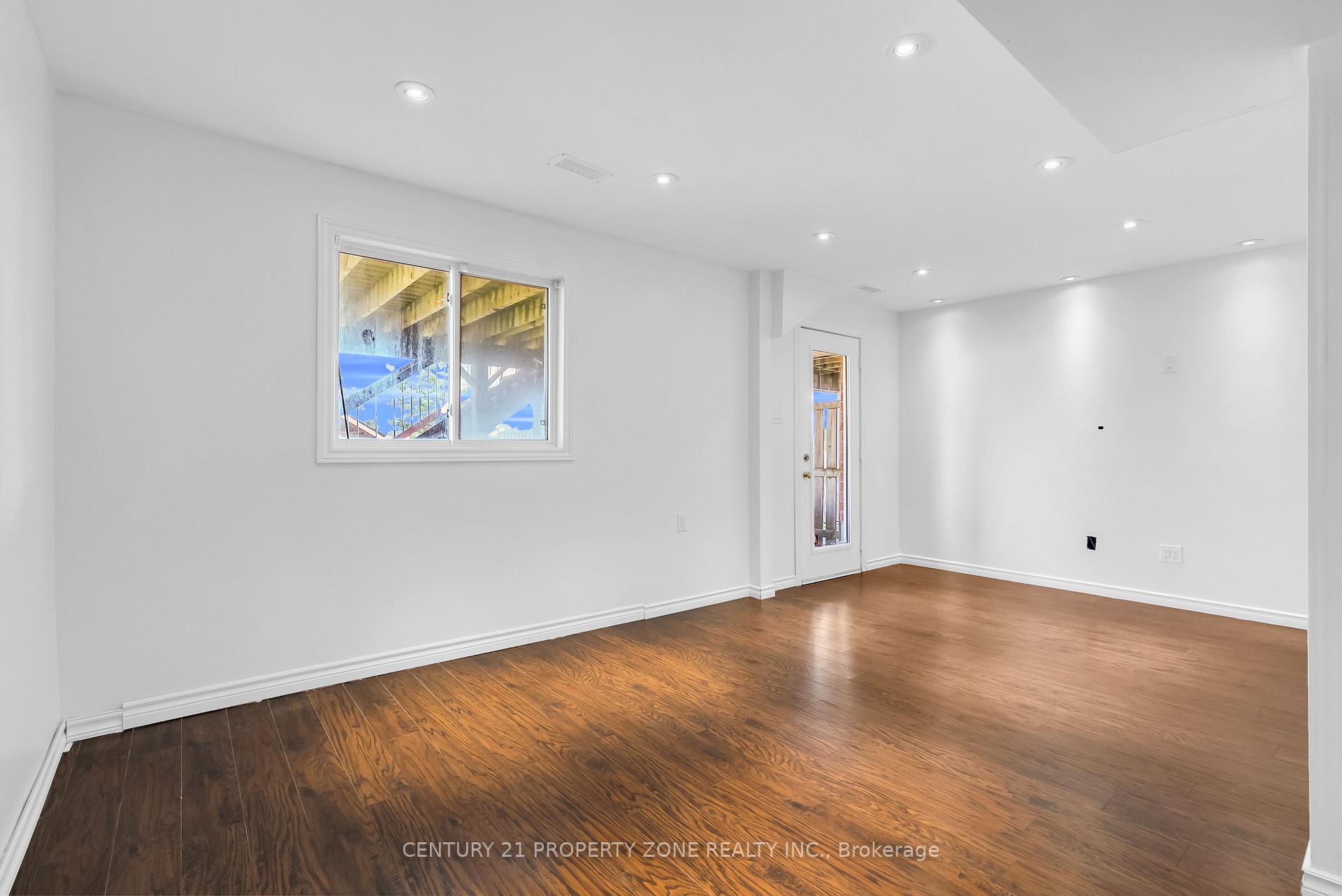 Photo 38 of 75 Benjamin Crescent, Orangeville — HOMEH