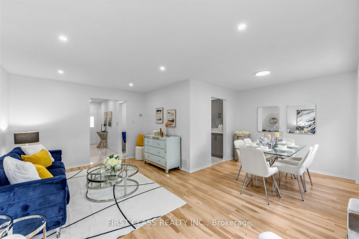 Photo 7 of Unit 8, 16 Woodglen Way, Markham, Unionville — HOMEH