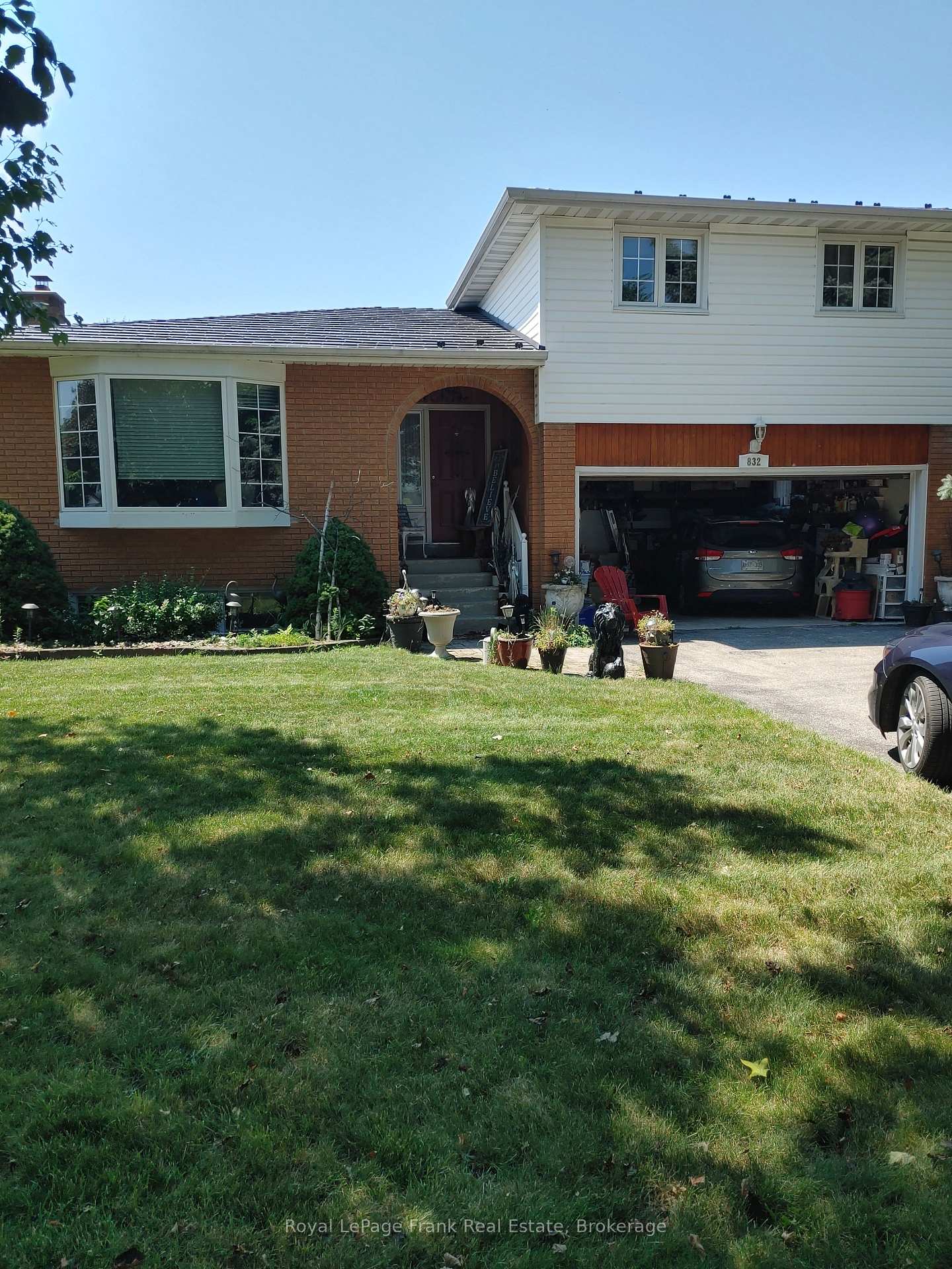 Photo 1 of 832 Ferndale Street, Oshawa, Northglen — HOMEH
