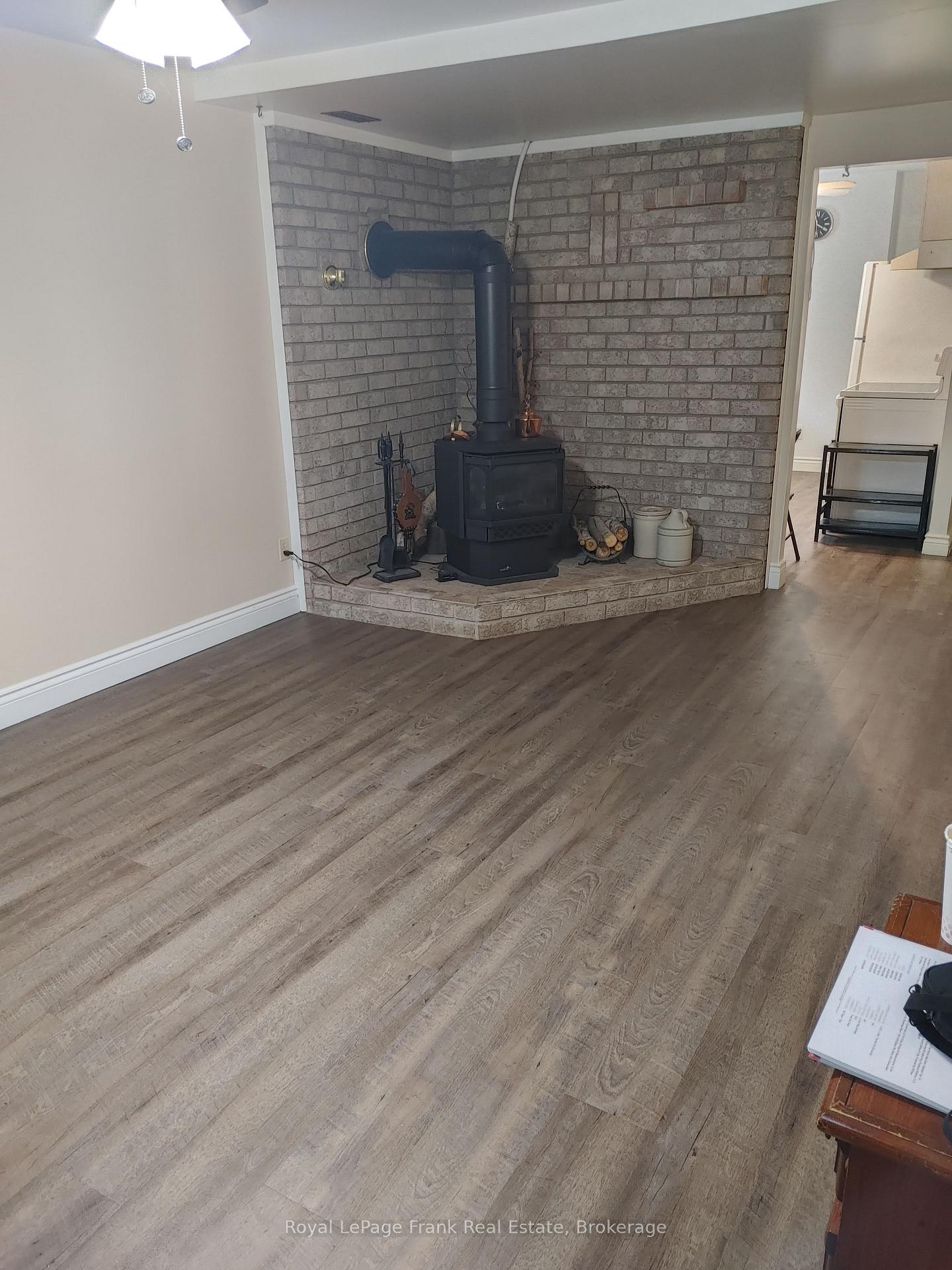 Photo 2 of 832 Ferndale Street, Oshawa, Northglen — HOMEH