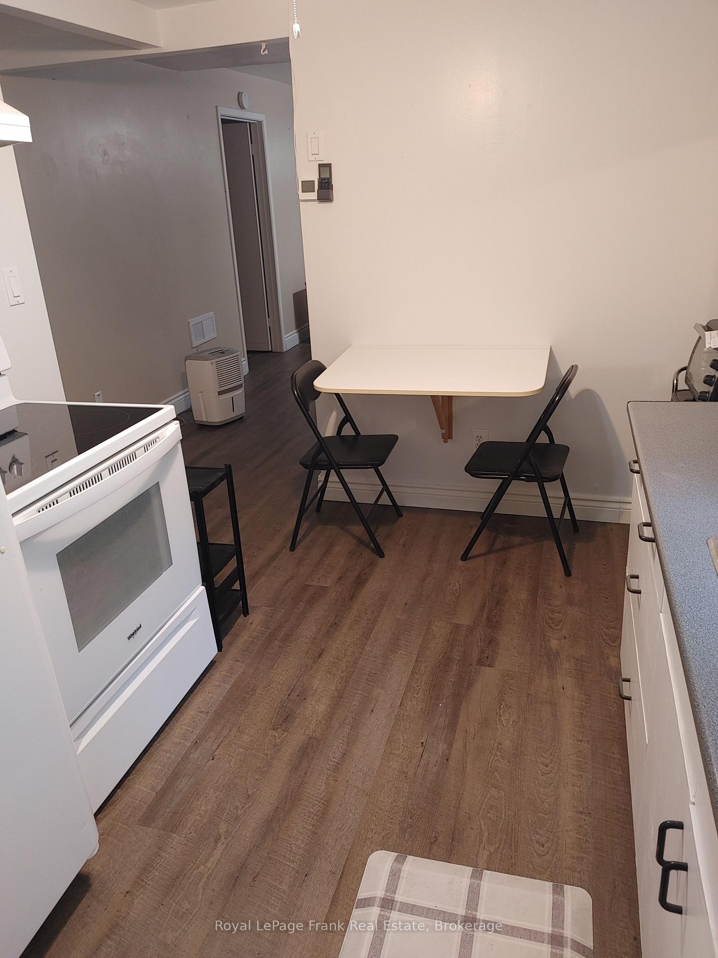 Photo 5 of 832 Ferndale Street, Oshawa, Northglen — HOMEH