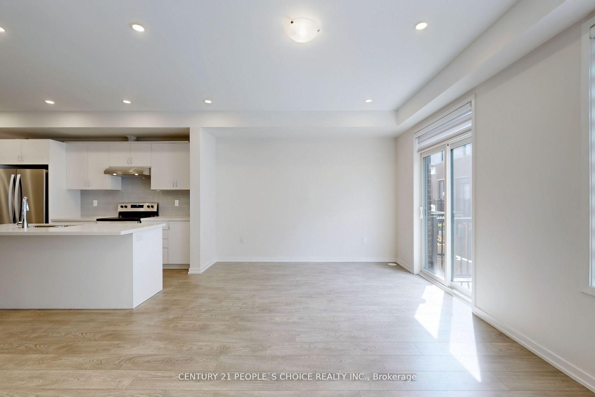 Photo 4 of 21 Origin Way, Vaughan, Patterson — HOMEH