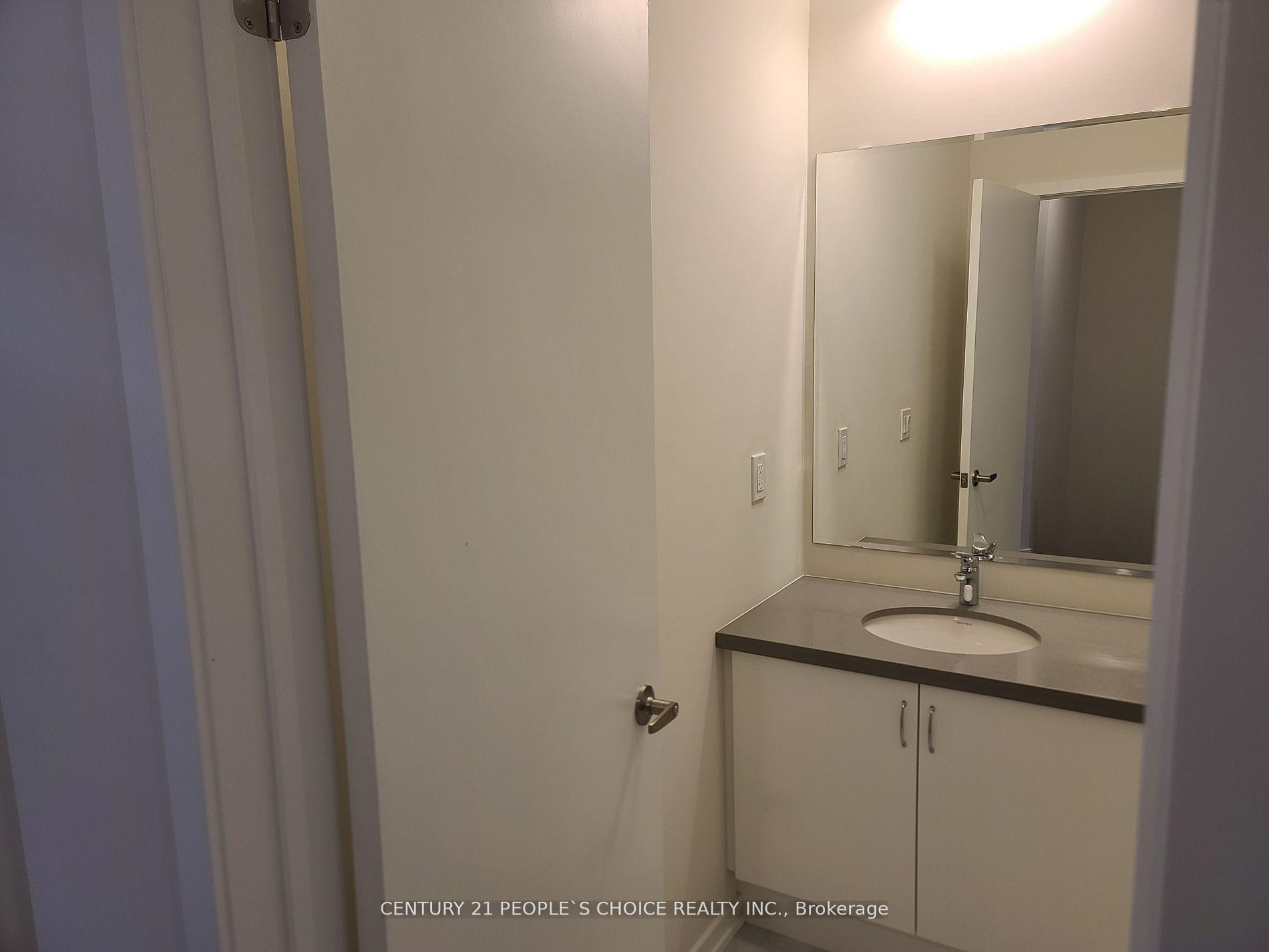 Photo 15 of 21 Origin Way, Vaughan, Patterson — HOMEH