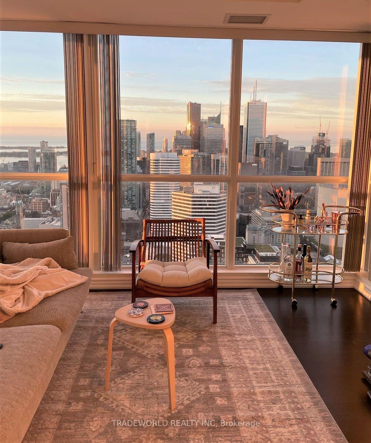 Photo 3 of Unit 5407, 386 Yonge Street, Toronto, Bay Street Corridor — HOMEH
